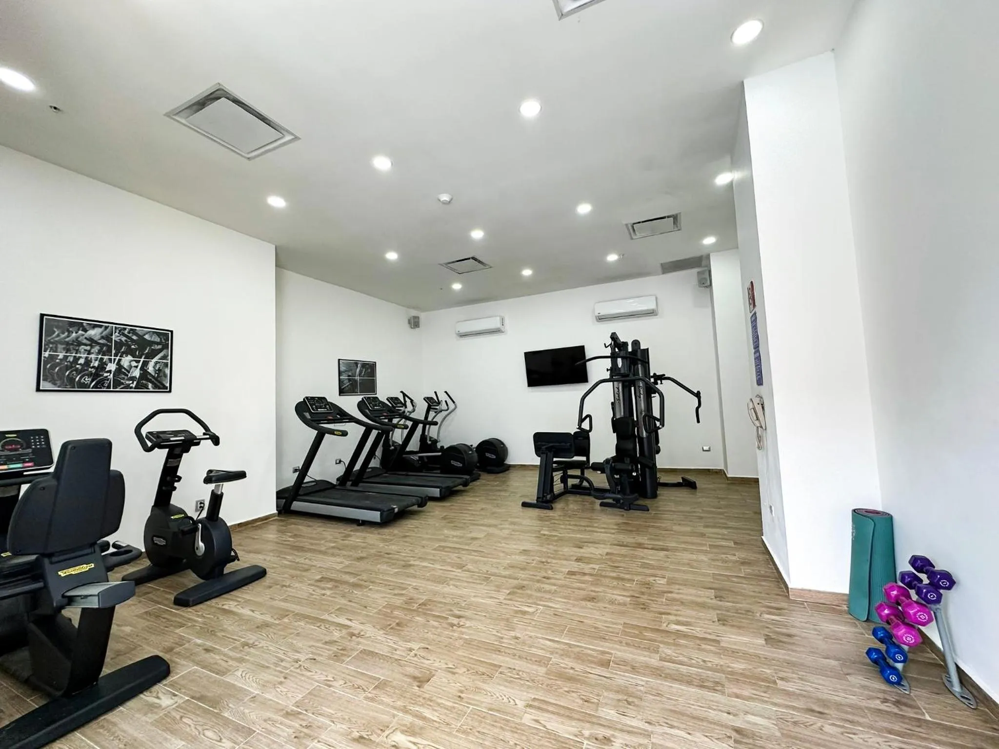 Fitness centre/facilities in Park Inn by Radisson Mazatlan