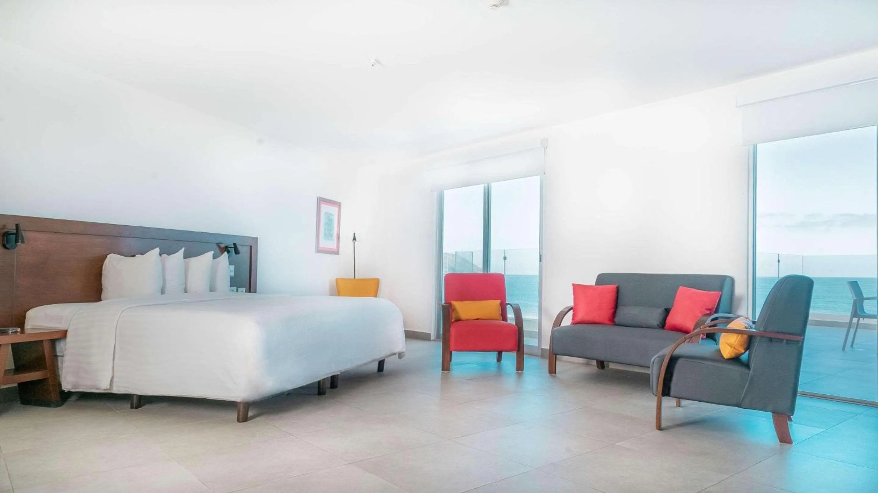 Bedroom, Bed in Park Inn by Radisson Mazatlan