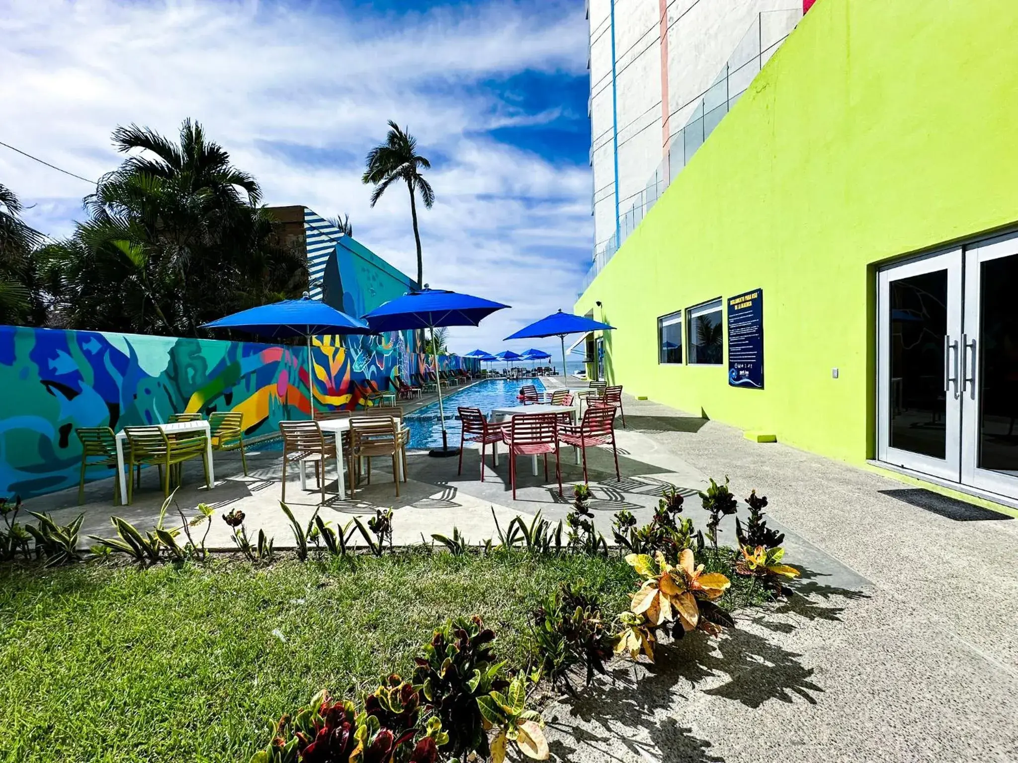 Swimming pool in Park Inn by Radisson Mazatlan Swimming pool in Park Inn by Radisson Mazatlan