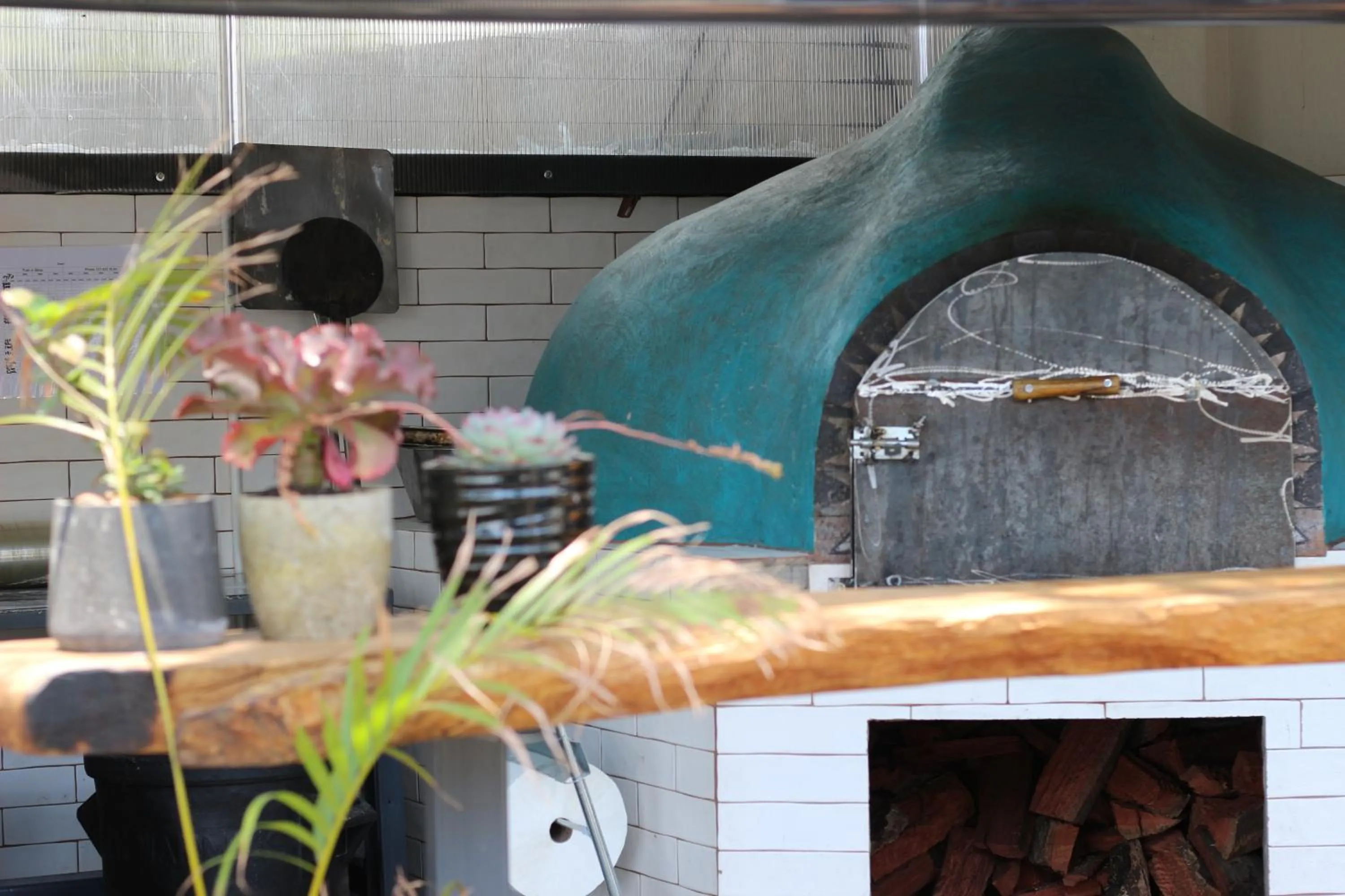 Restaurant/places to eat in Pablo House