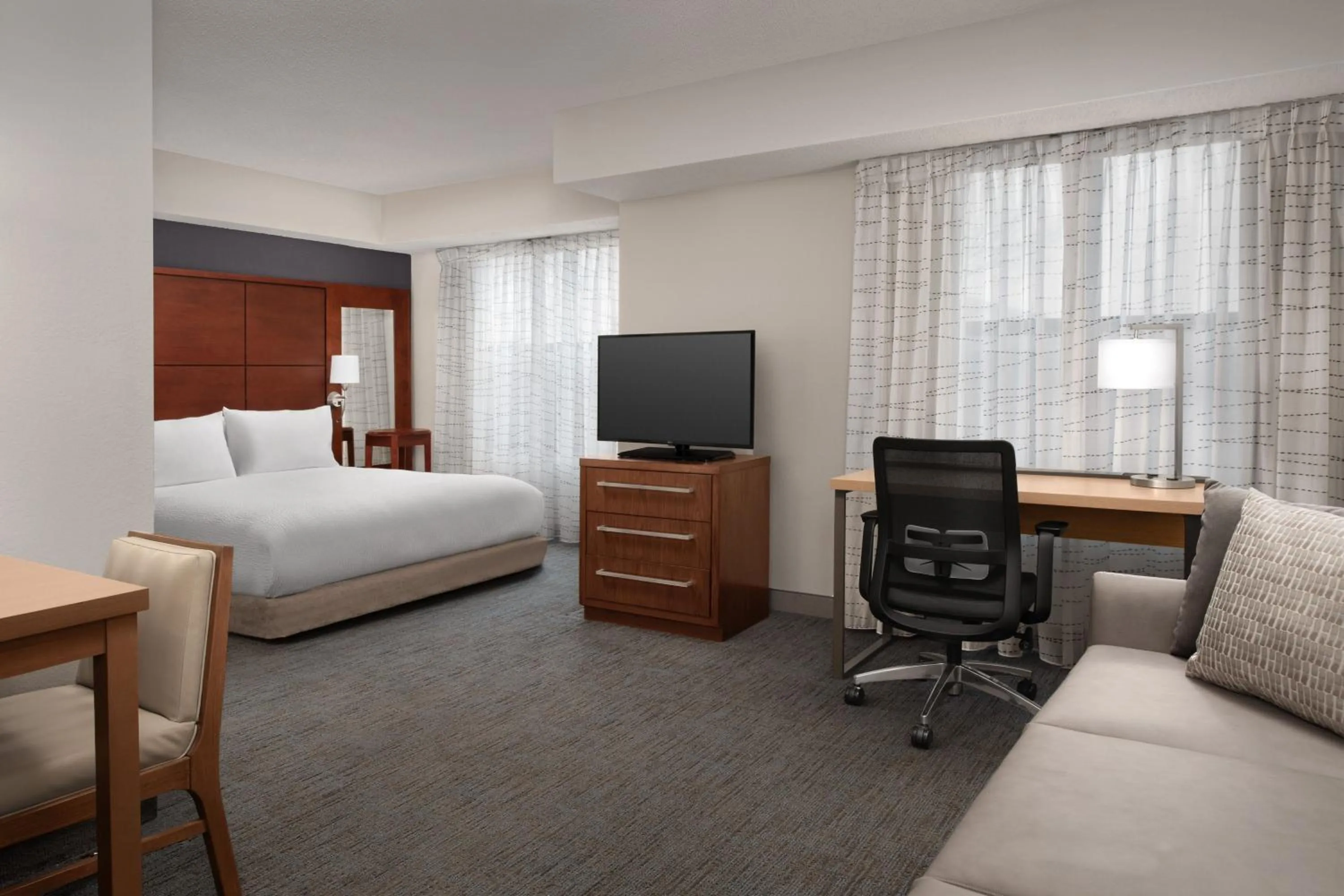 Photo of the whole room, Bed in Residence Inn Kansas City Overland Park