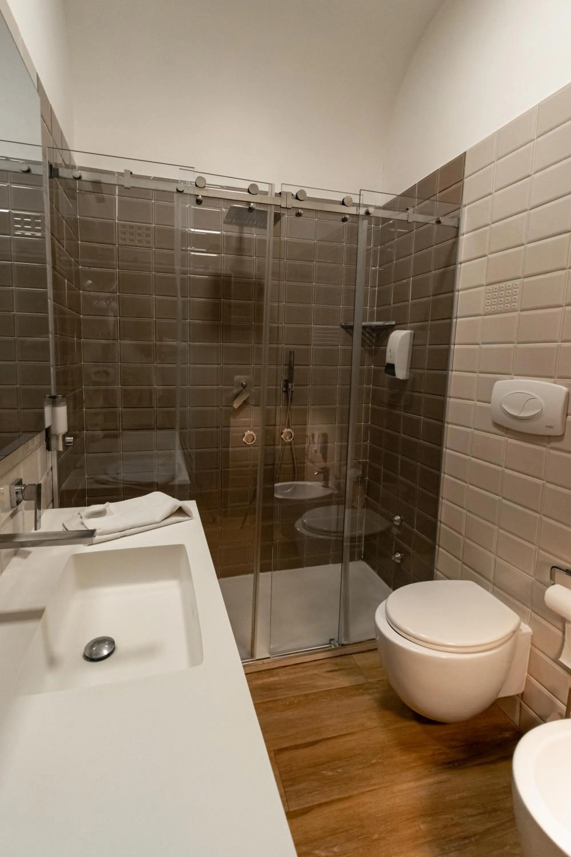 Shower in Duomo Luxury Suites