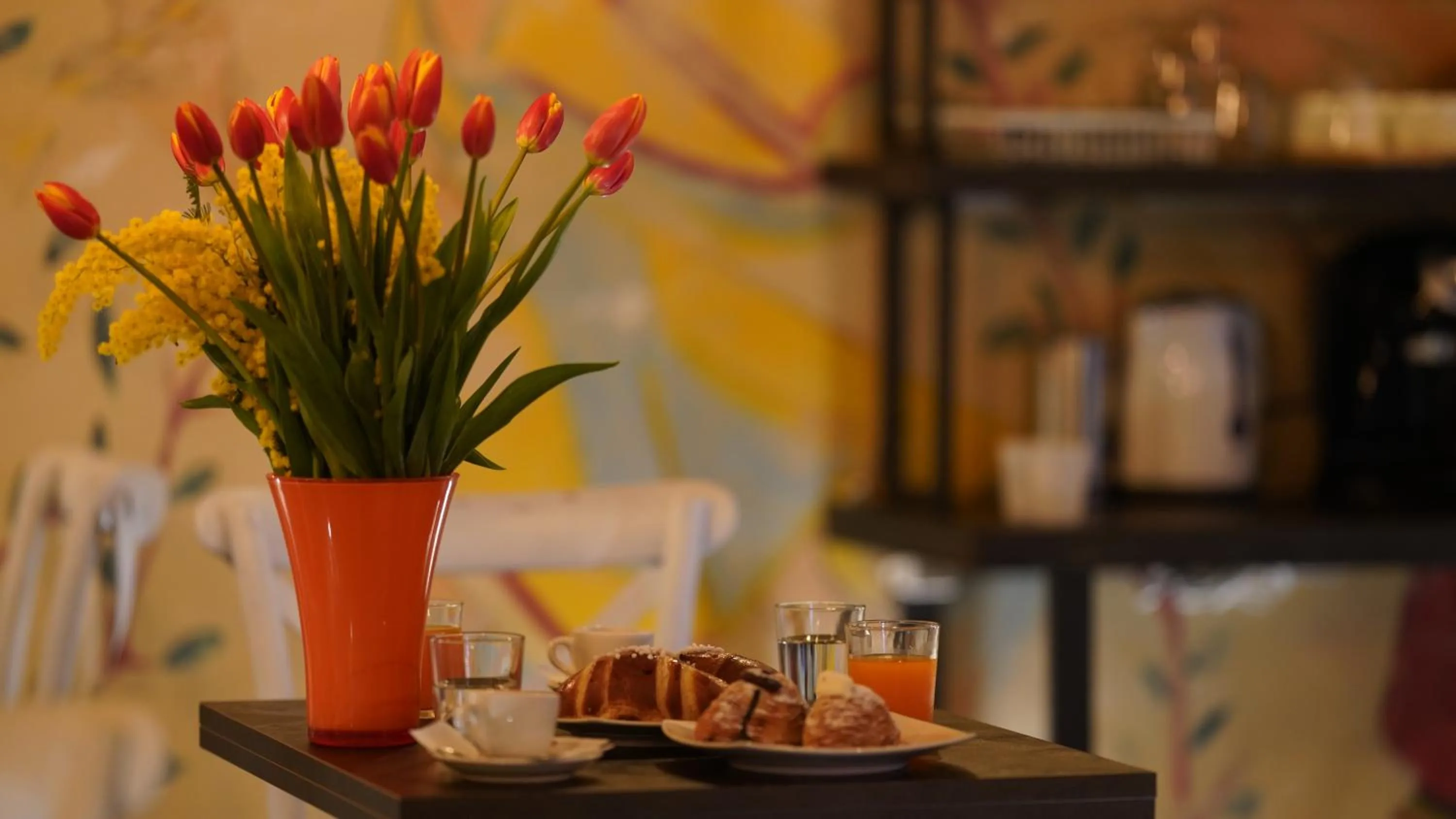 Food and drinks in Duomo Luxury Suites