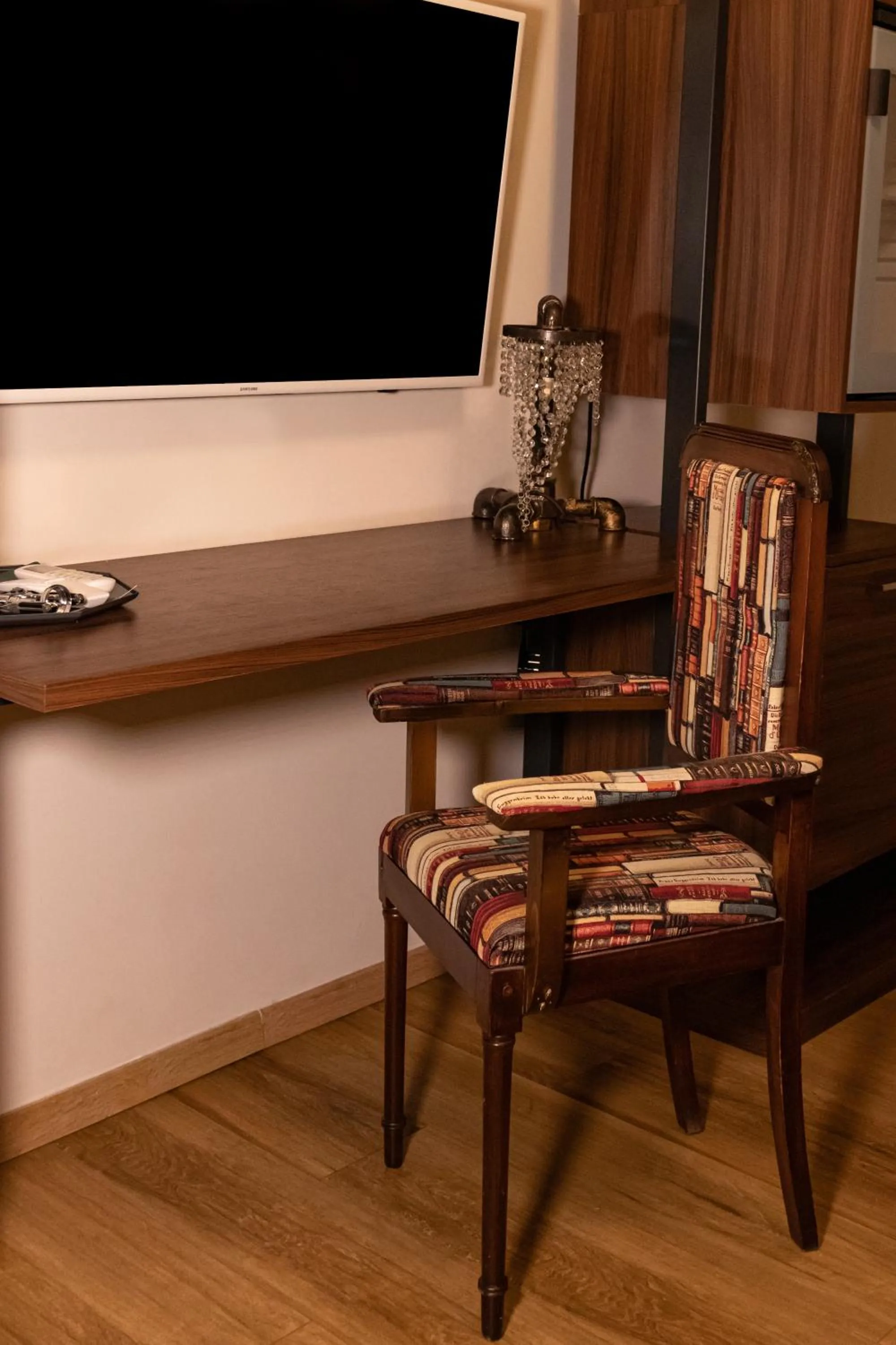 TV and multimedia in Duomo Luxury Suites