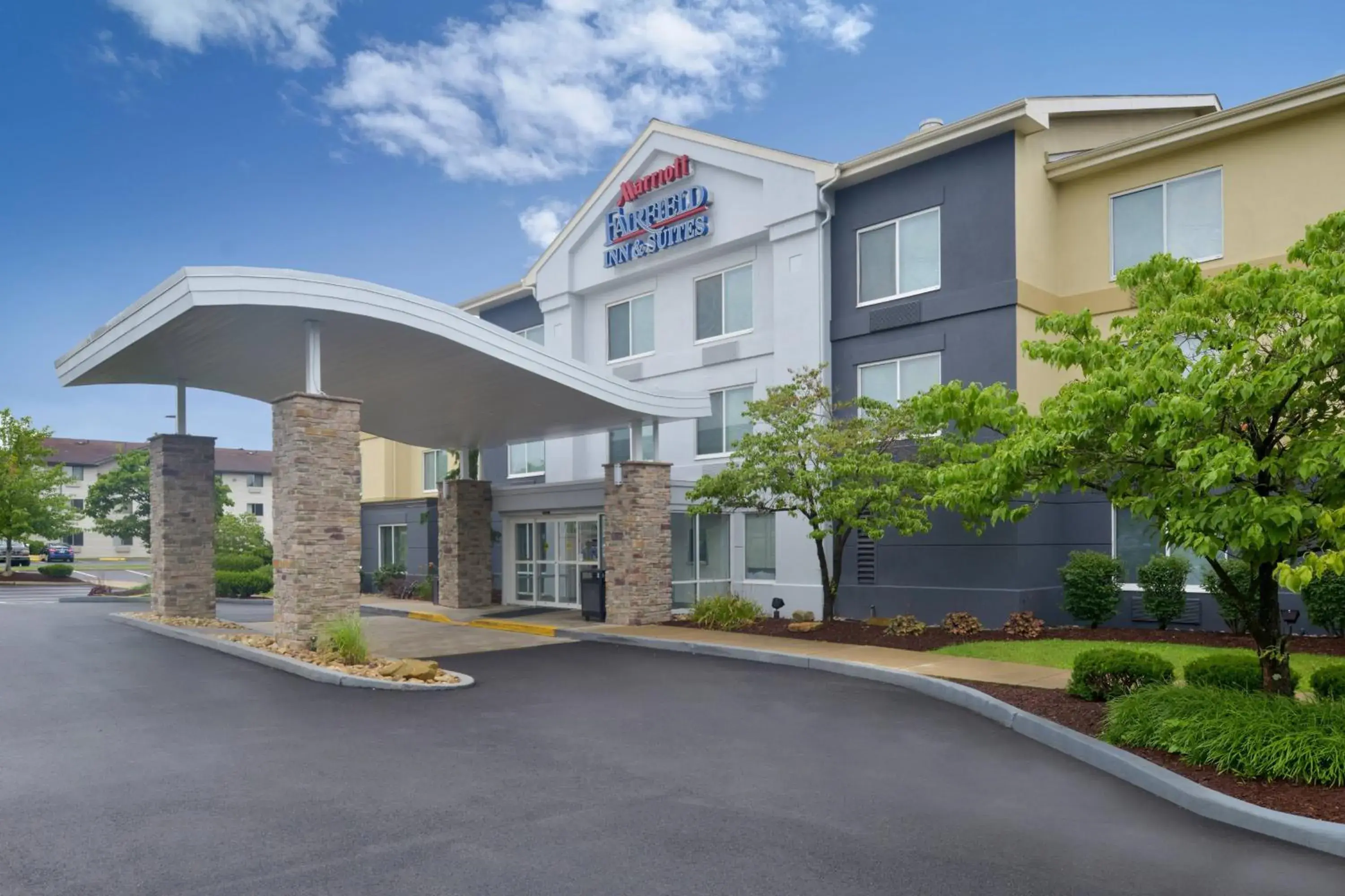 Property building in Fairfield Inn & Suites by Marriott Pittsburgh New Stanton Property building in Fairfield Inn & Suites by Marriott Pittsburgh New Stanton