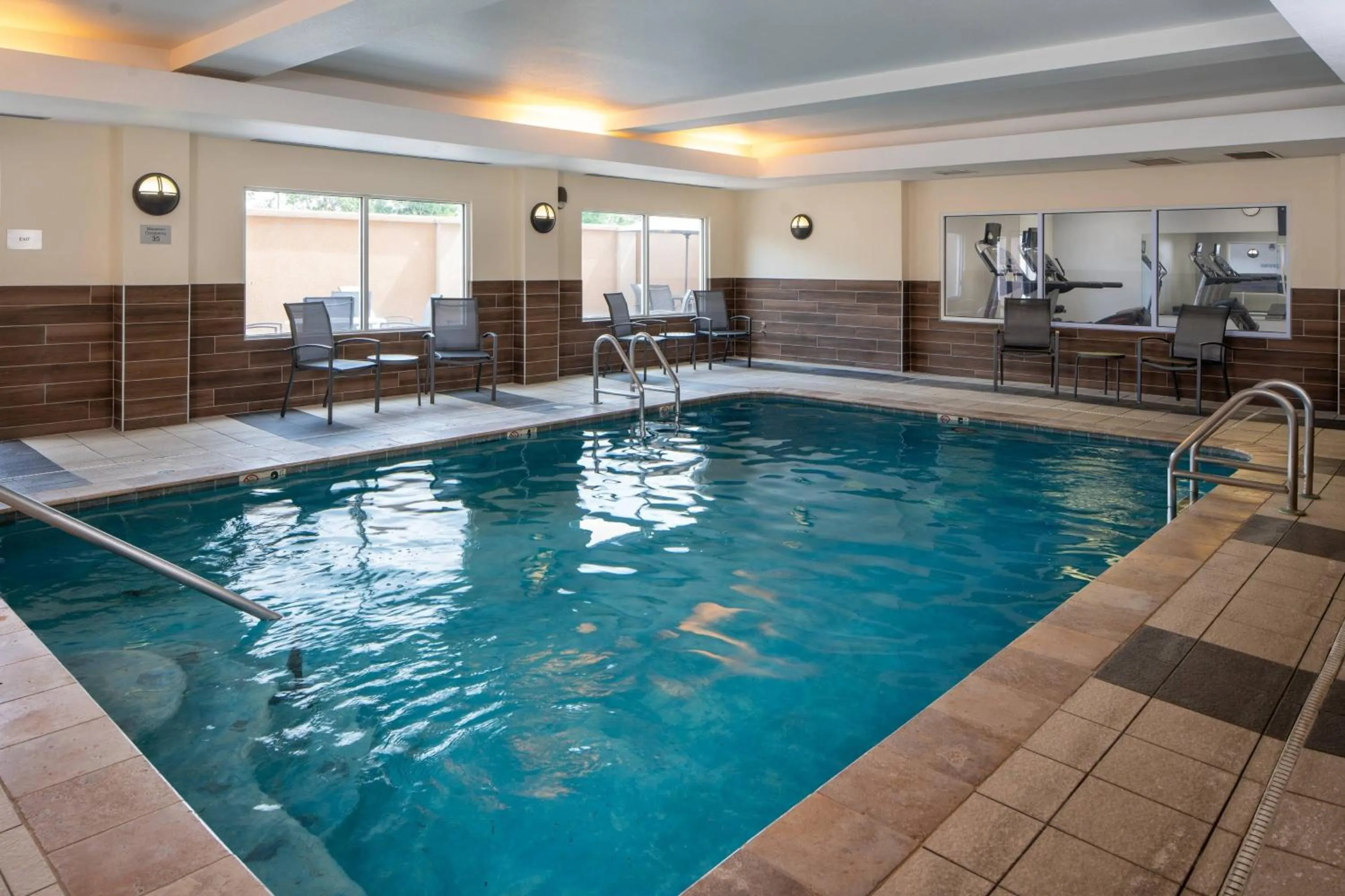 Swimming pool in Fairfield Inn and Suites by Marriott Lake Charles - Sulphur