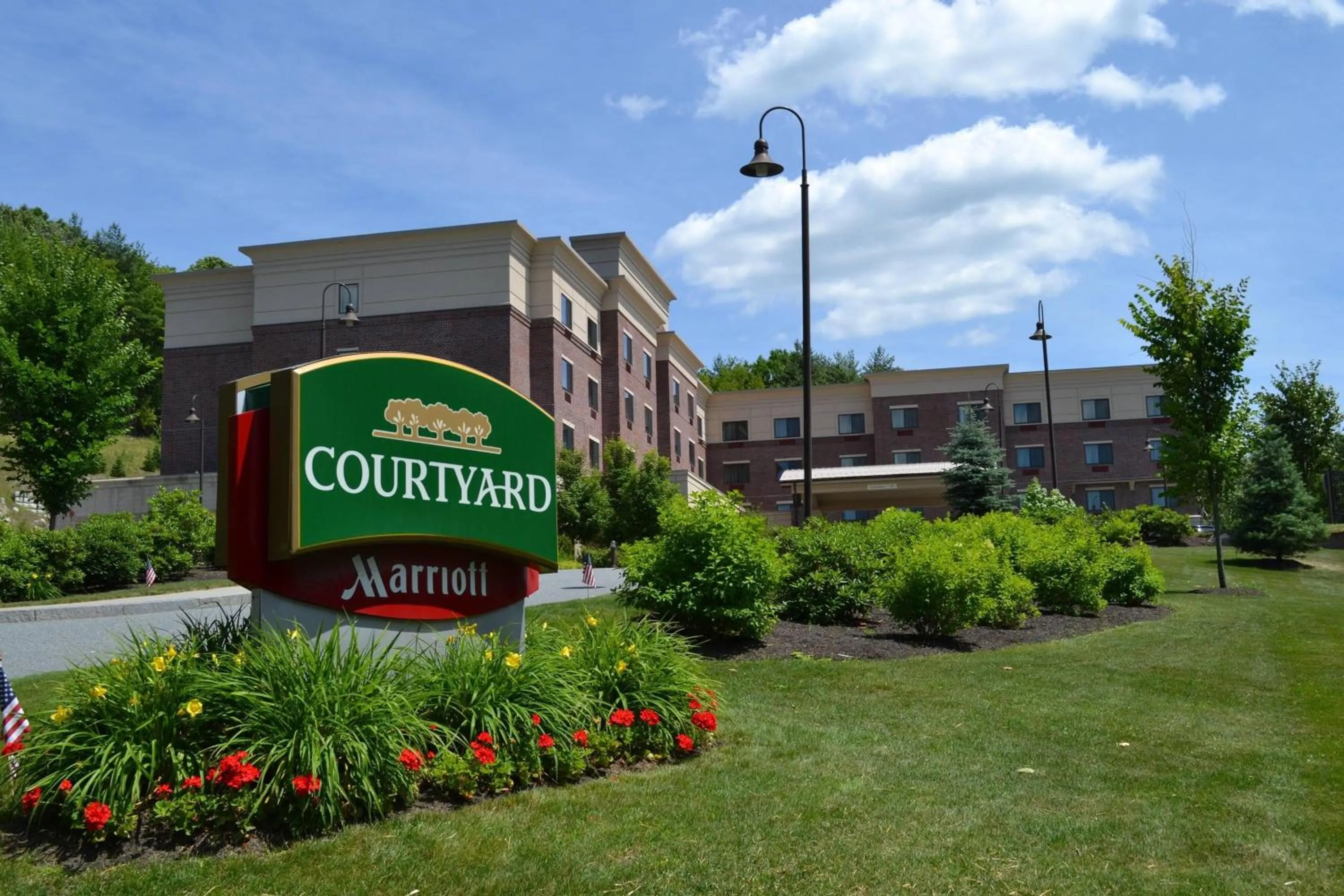 Property building in Courtyard by Marriott Hanover Lebanon