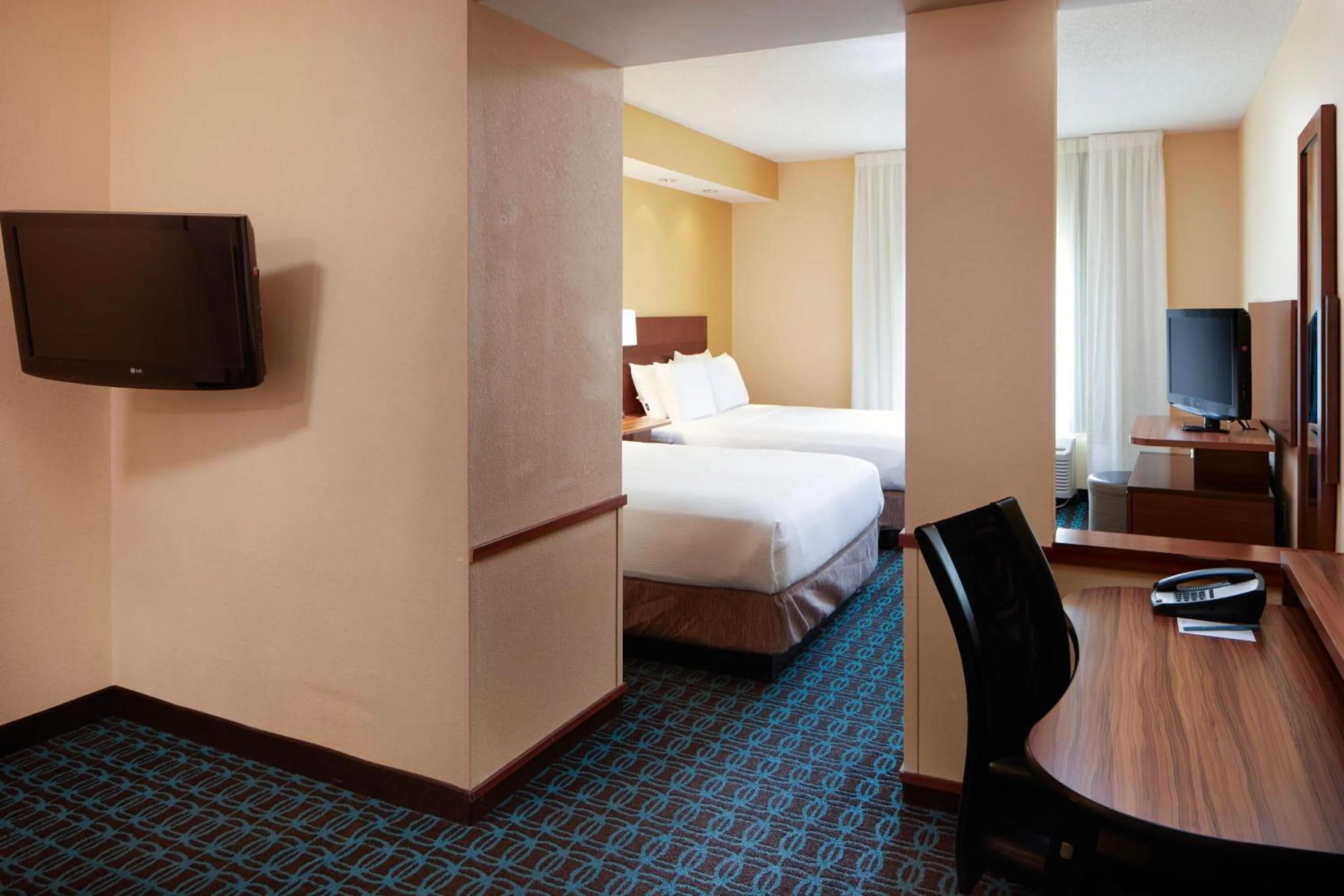 Bedroom, Bed in Fairfield by Marriott Frankfort