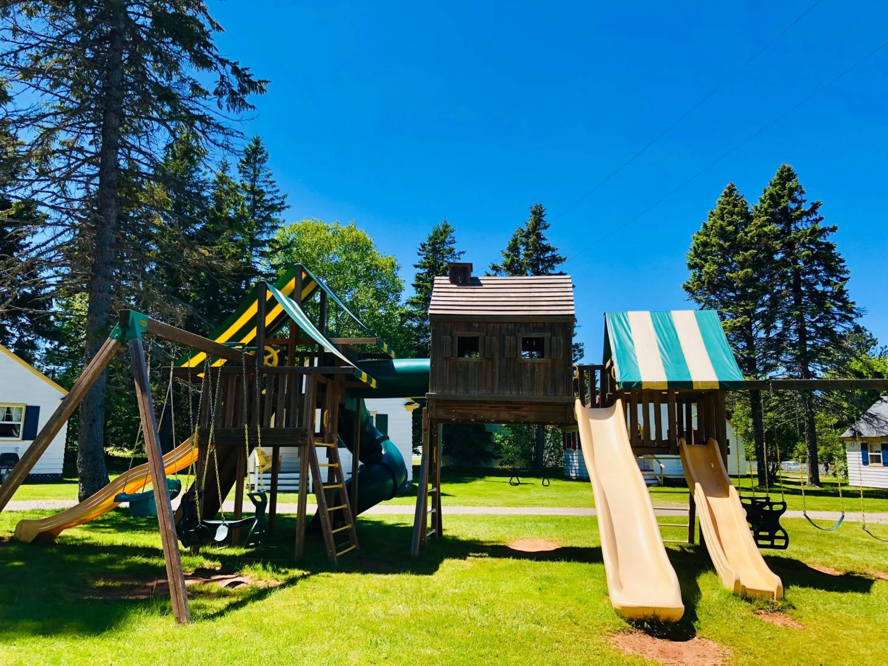 Day in Green Gables Bungalow Court