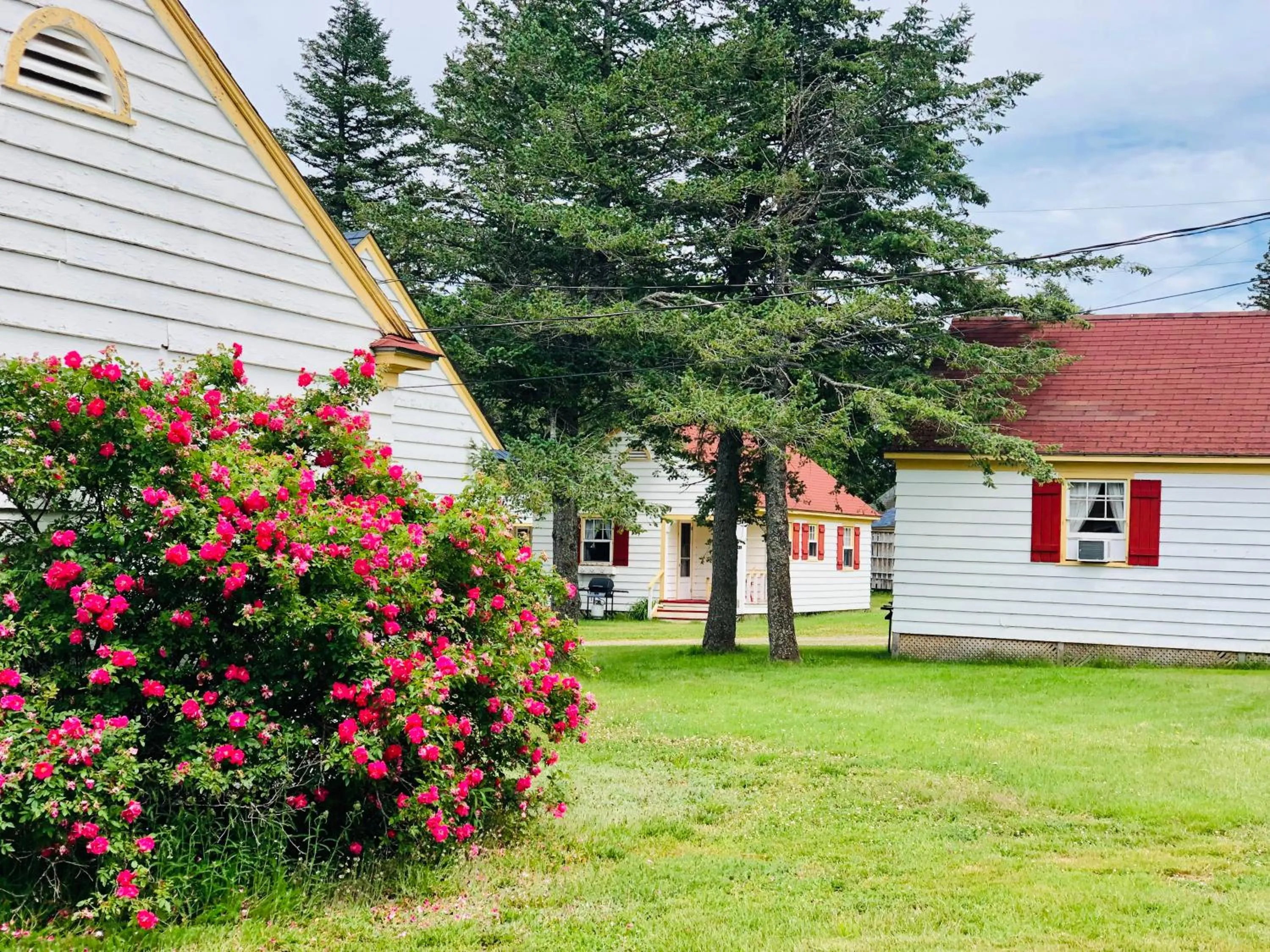 Property building in Green Gables Bungalow Court