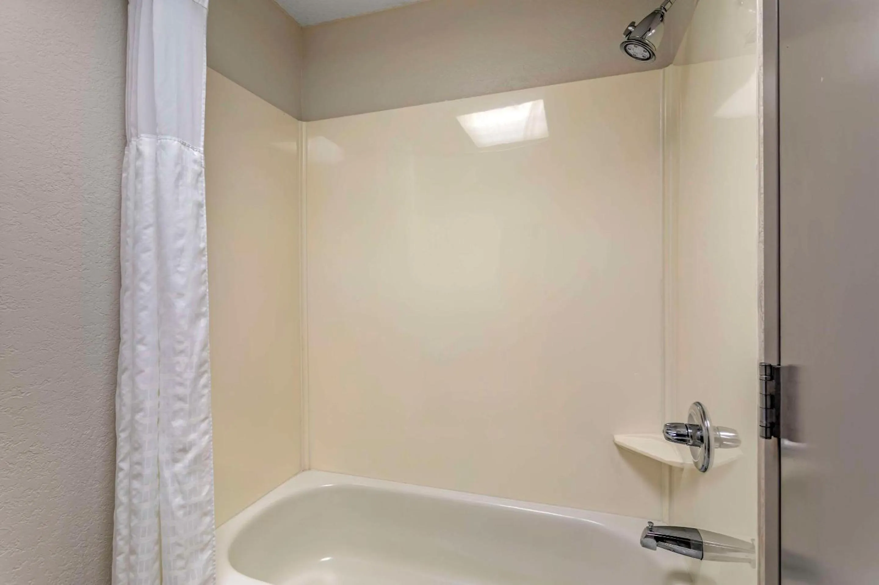 Bathroom in Comfort Inn & Suites Corbin North
