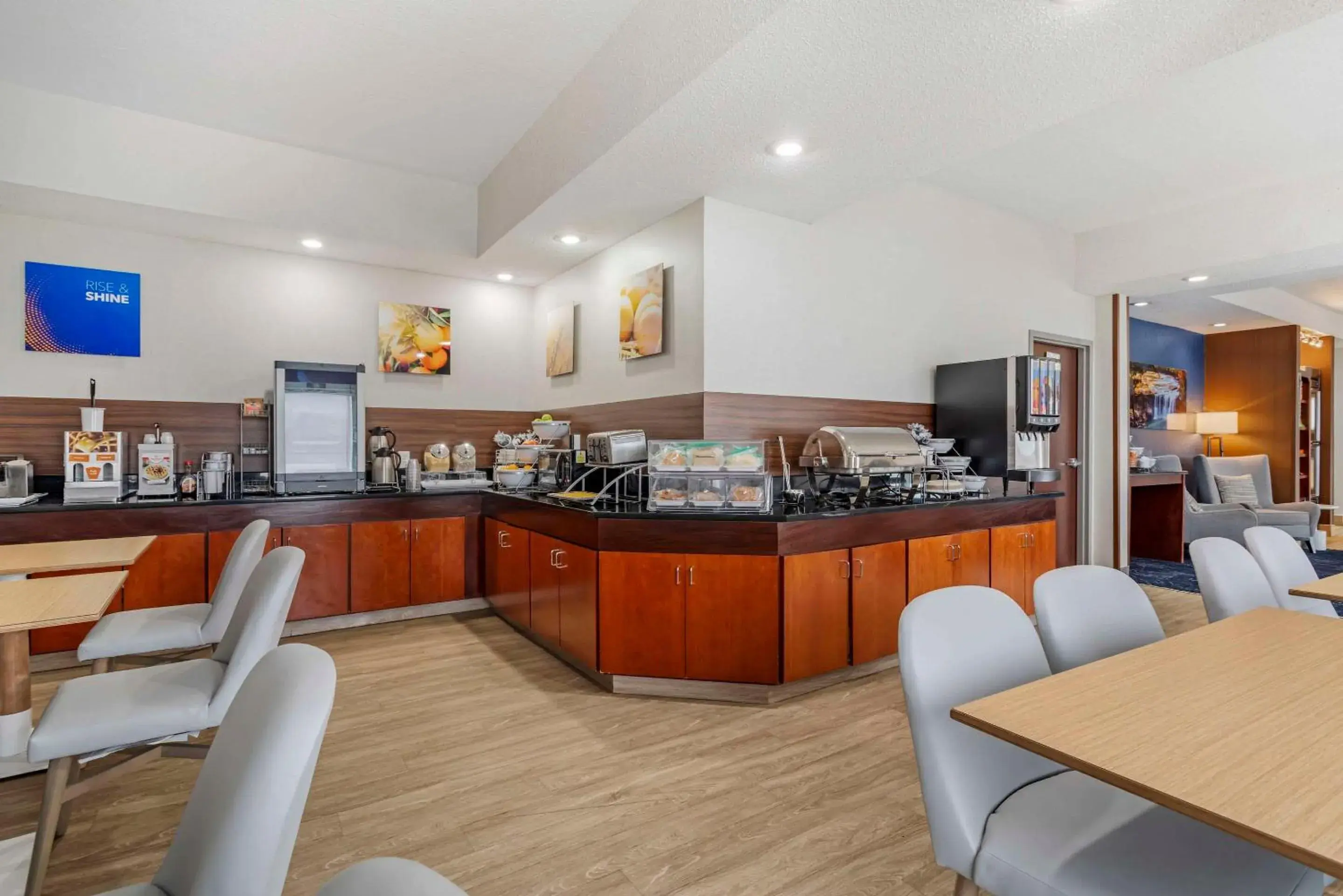 Breakfast in Comfort Inn & Suites Corbin North Breakfast in Comfort Inn & Suites Corbin North