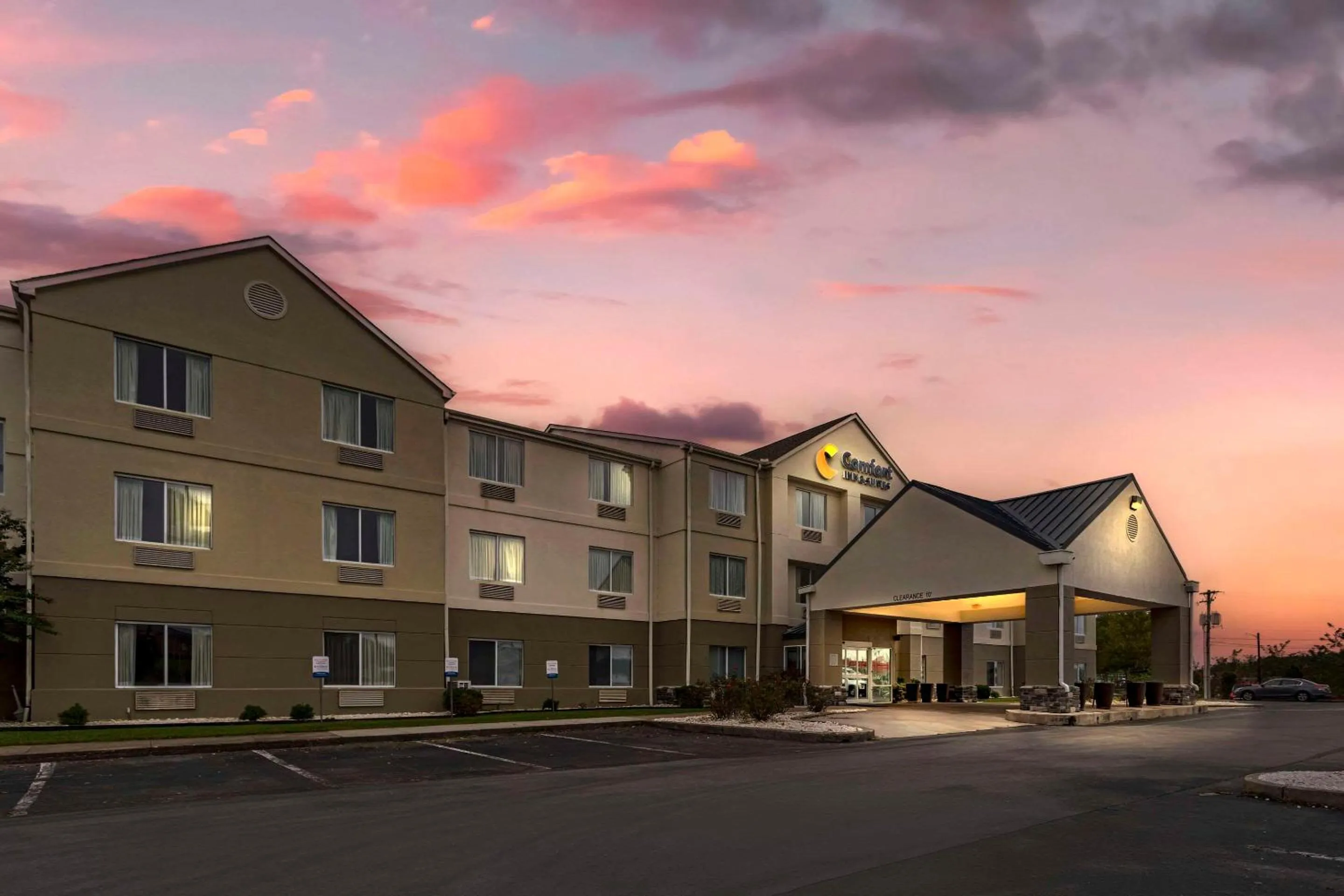 Property building in Comfort Inn & Suites Corbin North