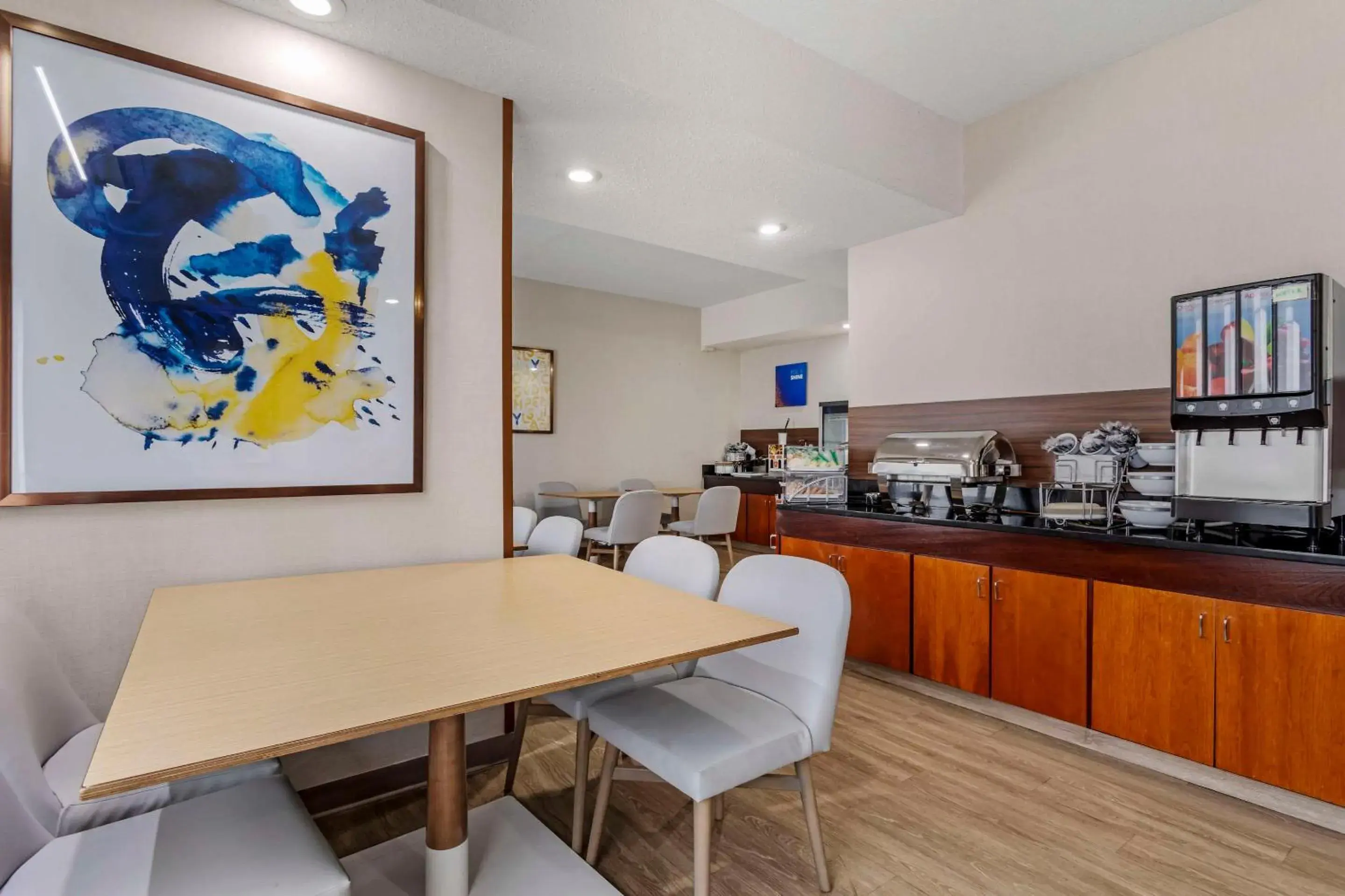 Breakfast in Comfort Inn & Suites Corbin North Breakfast in Comfort Inn & Suites Corbin North