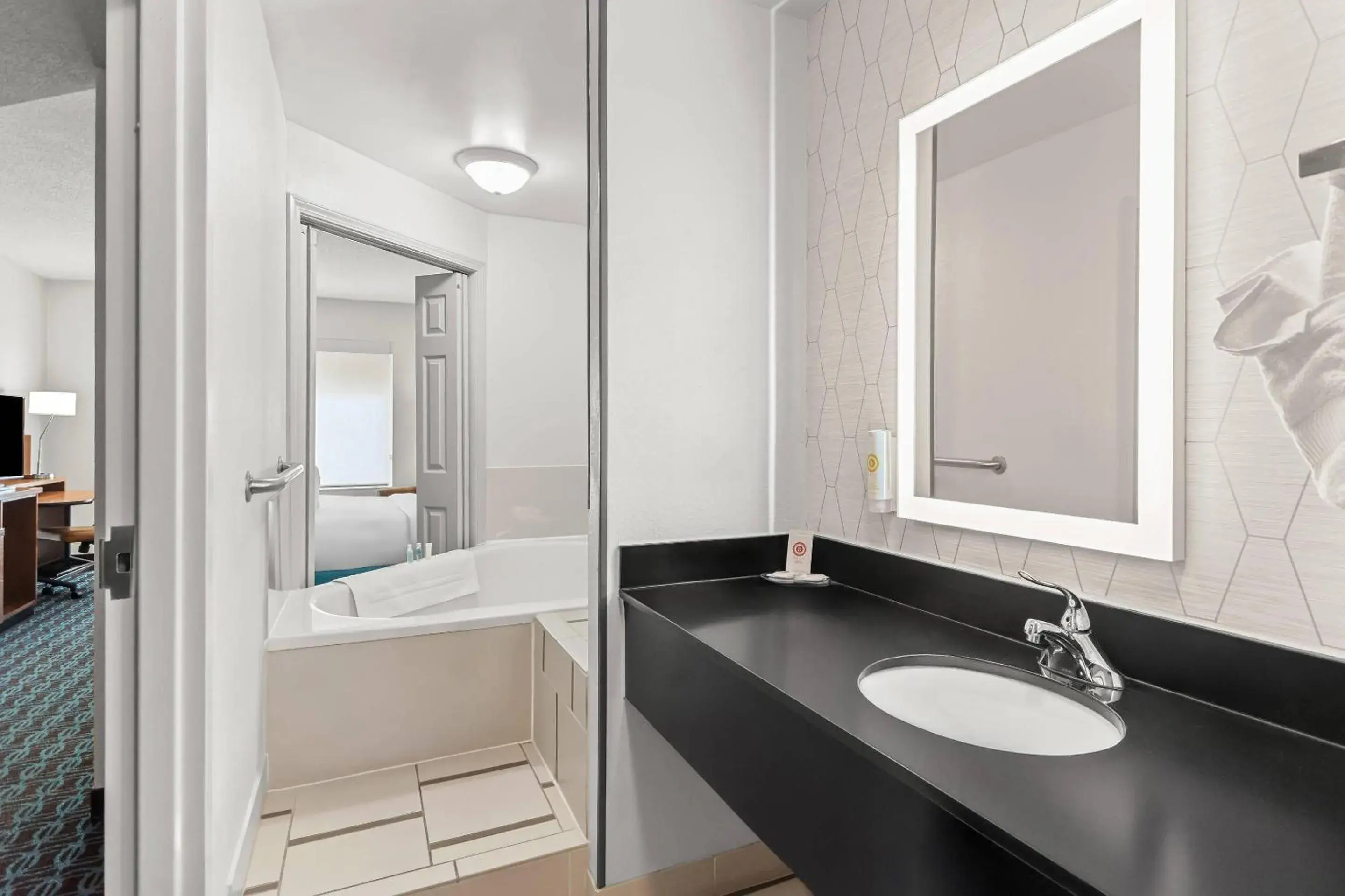 Bedroom in Comfort Inn & Suites Berea Bedroom in Comfort Inn & Suites Berea