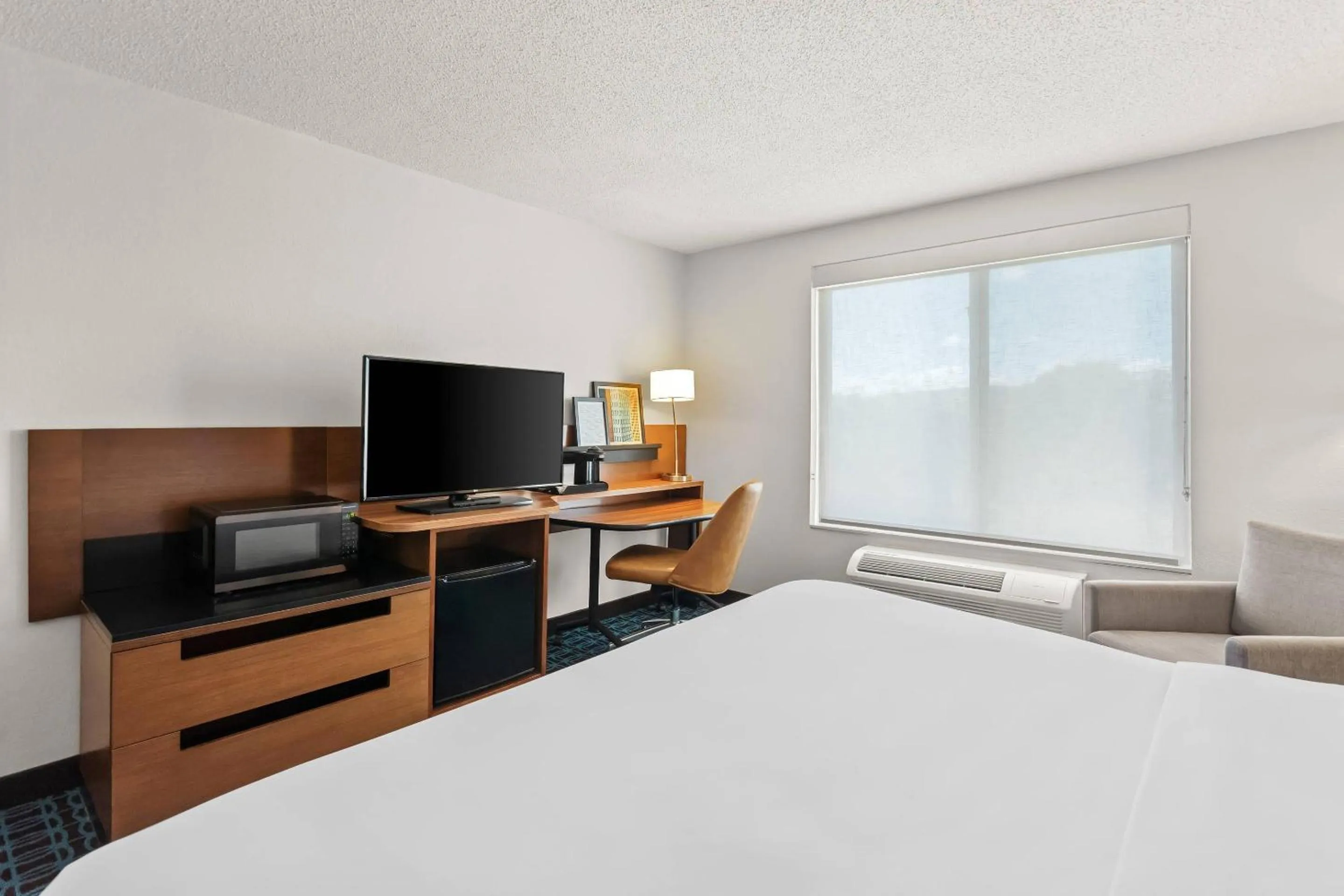 Bedroom, Bed in Comfort Inn & Suites Berea