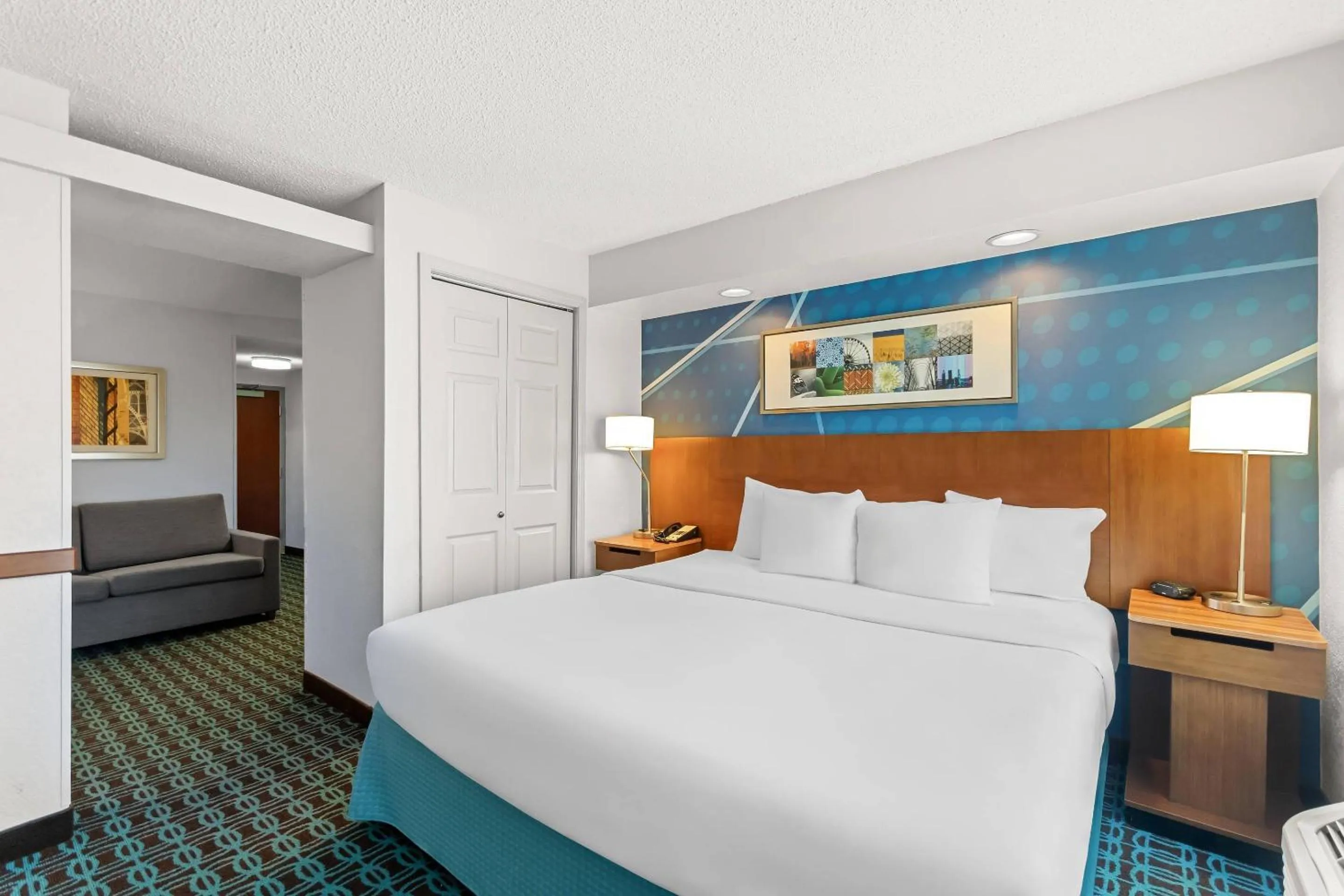 Bedroom, Bed in Comfort Inn & Suites Berea