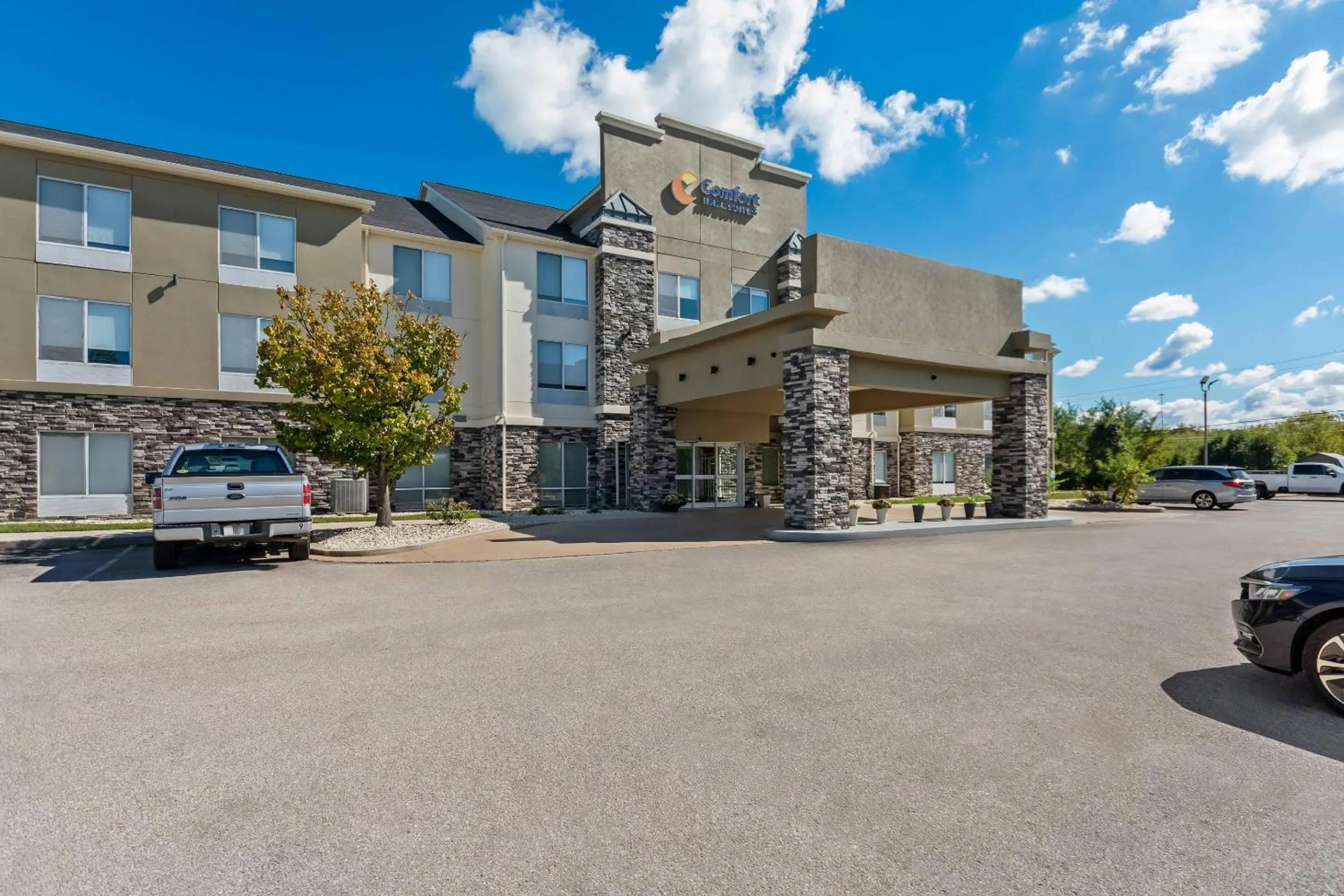 Property building in Comfort Inn & Suites Berea