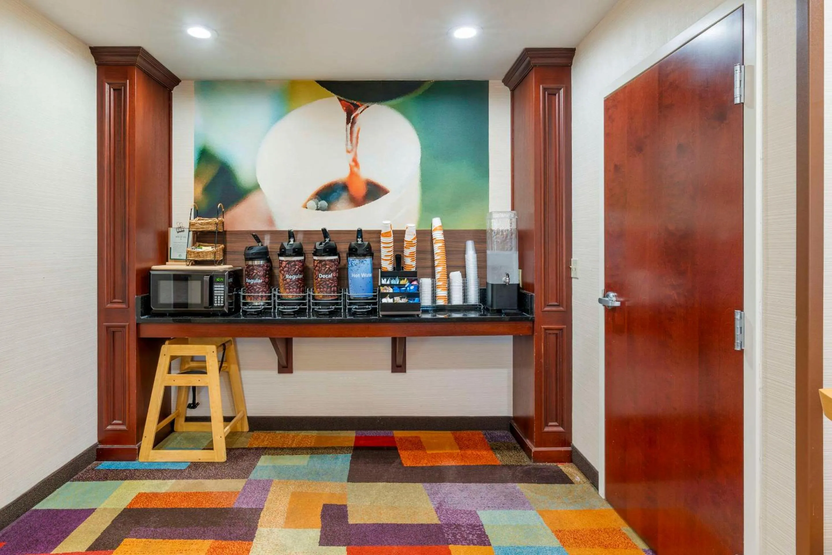 Breakfast in Comfort Inn & Suites Berea