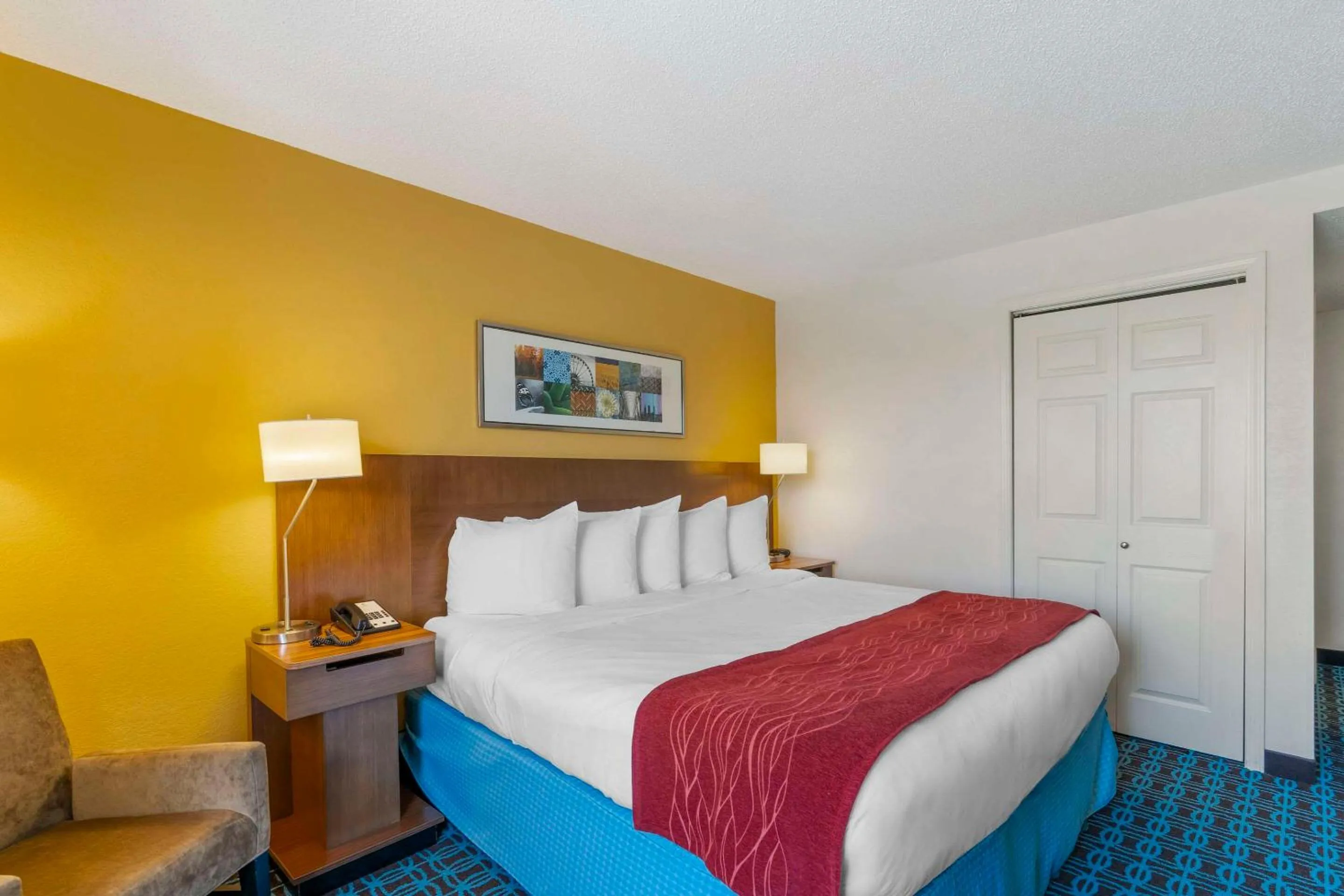 Bedroom, Bed in Comfort Inn & Suites Berea