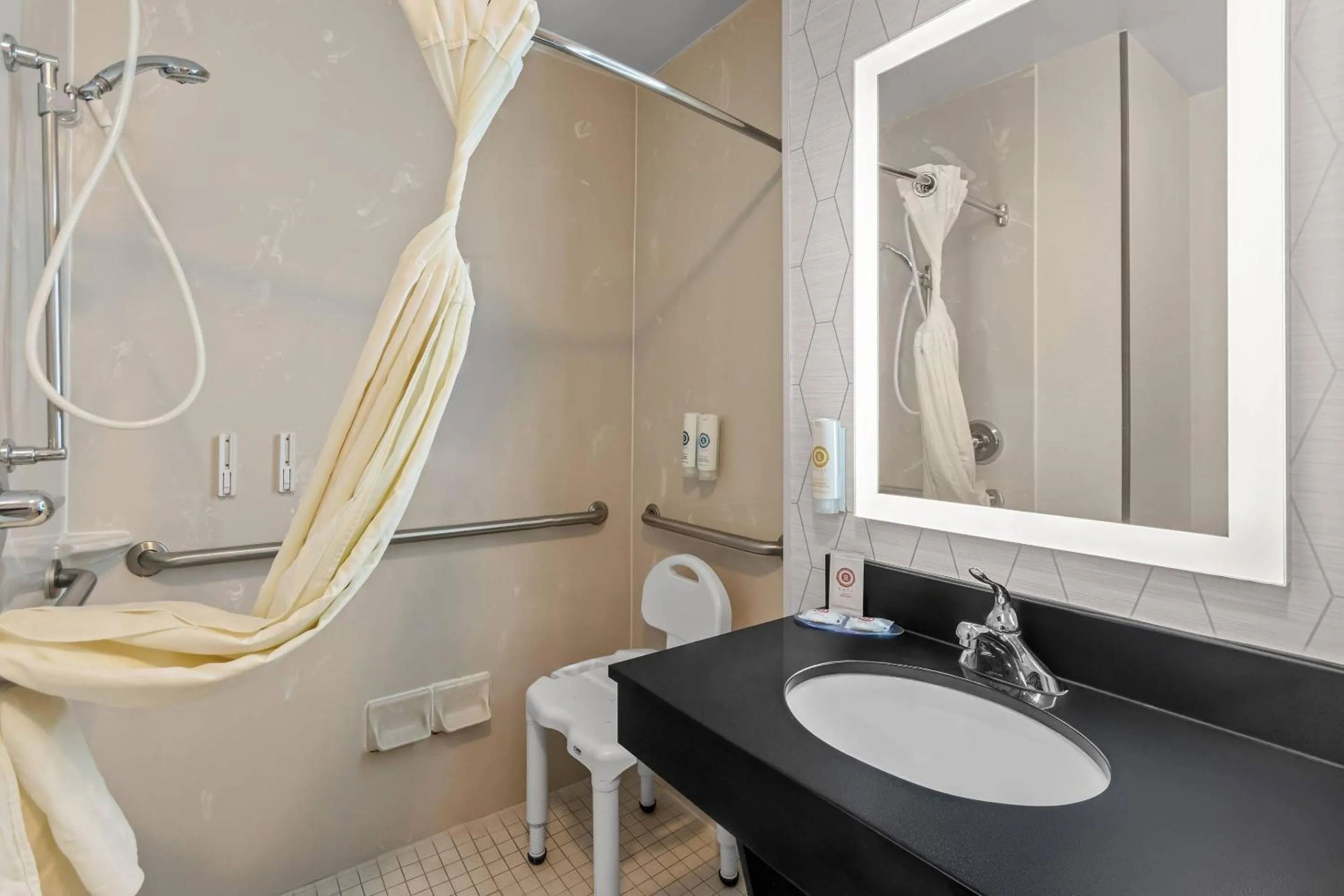 Bedroom in Comfort Inn & Suites Berea