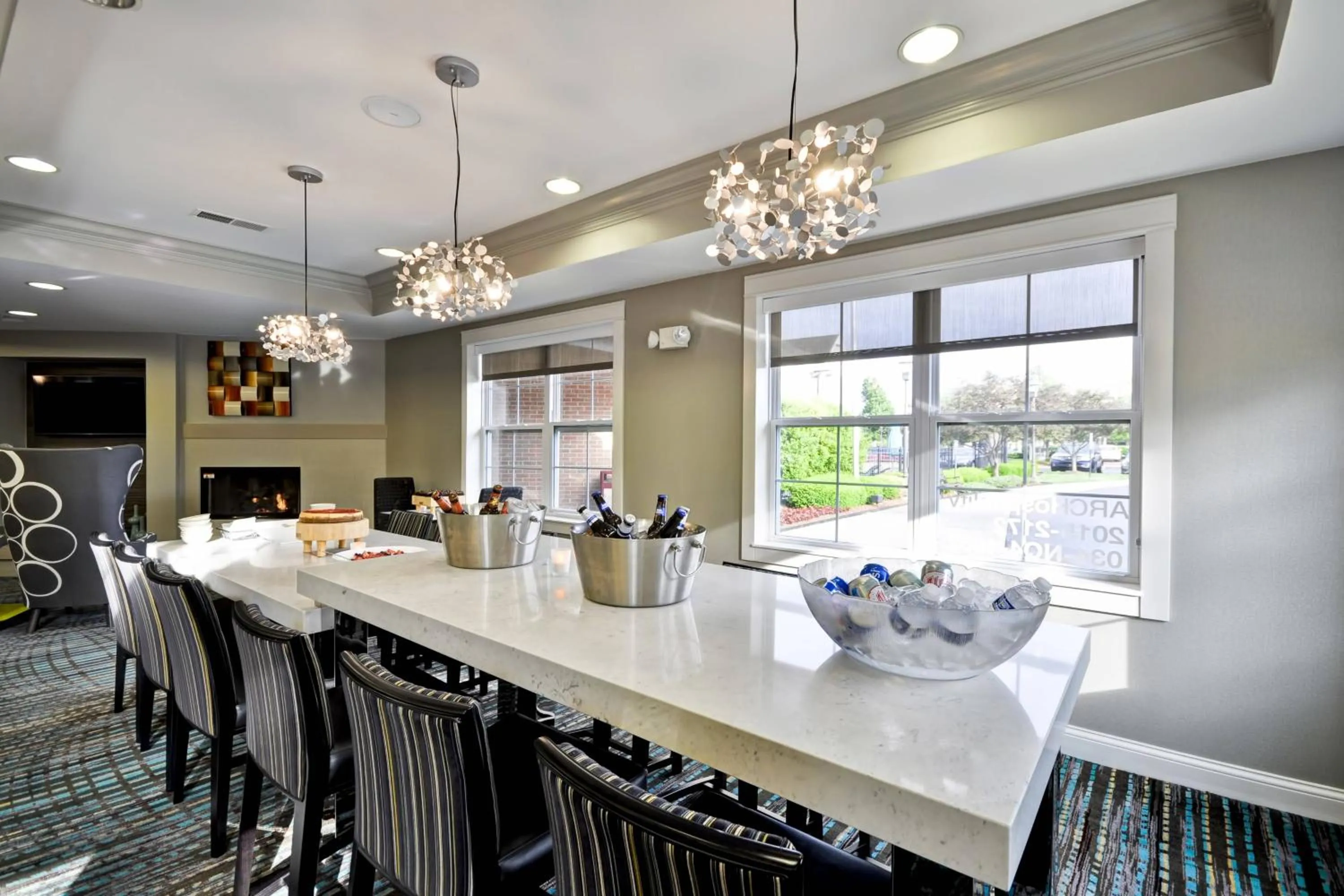 Restaurant/places to eat in Residence Inn Lexington South Hamburg Place