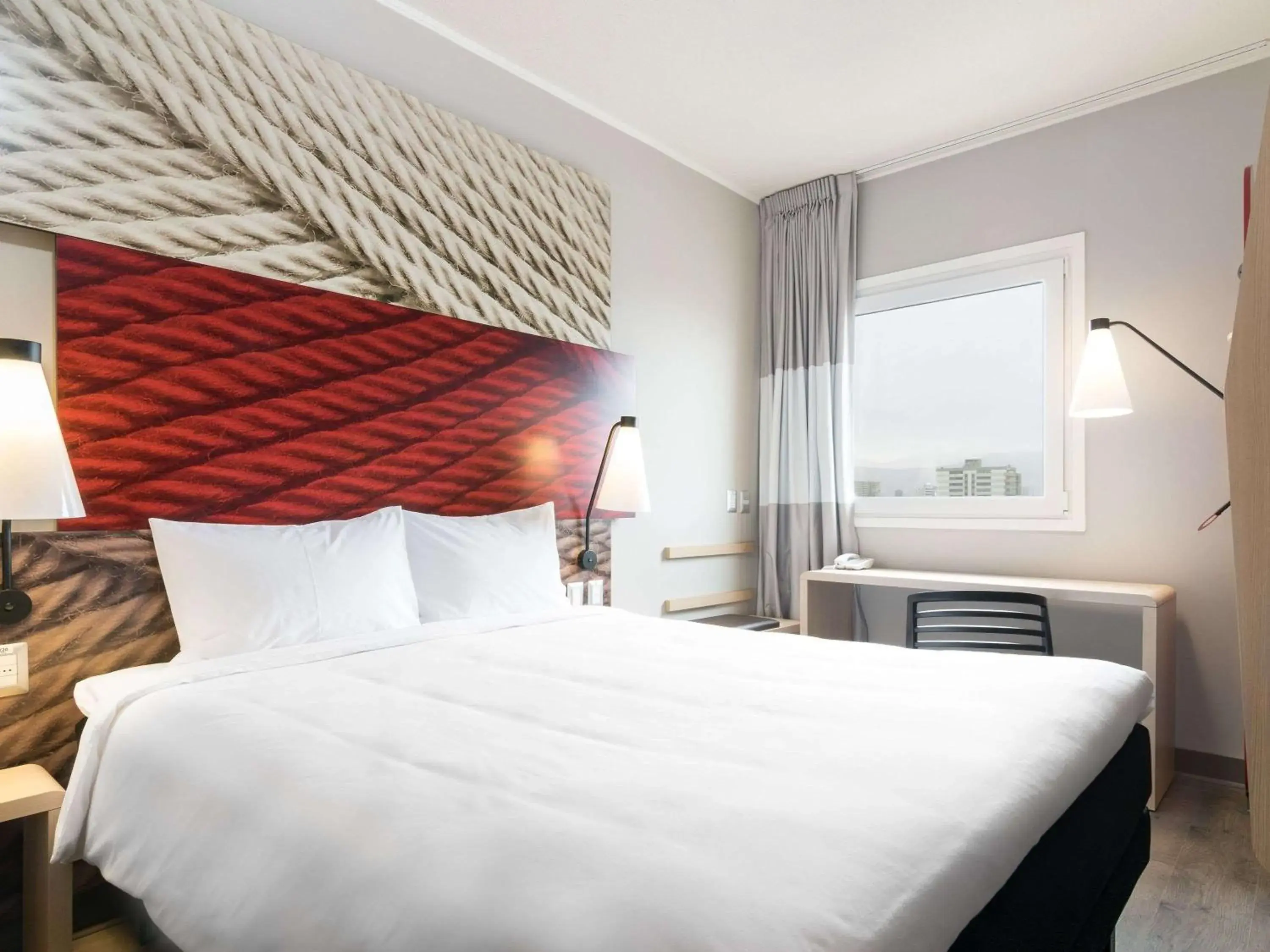 Property building, Bed in ibis Iquique Property building, Bed in ibis Iquique