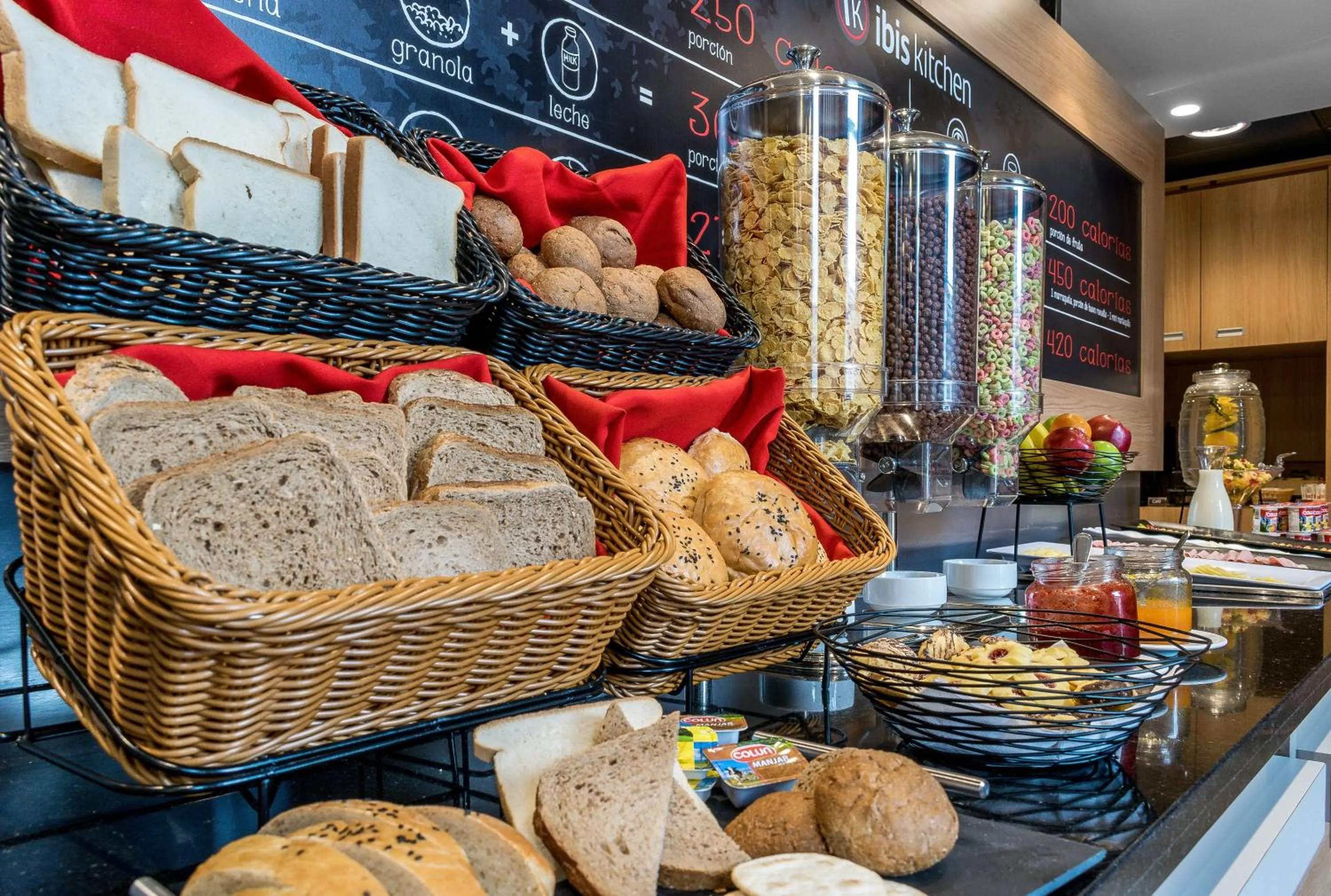 Buffet breakfast in ibis Iquique