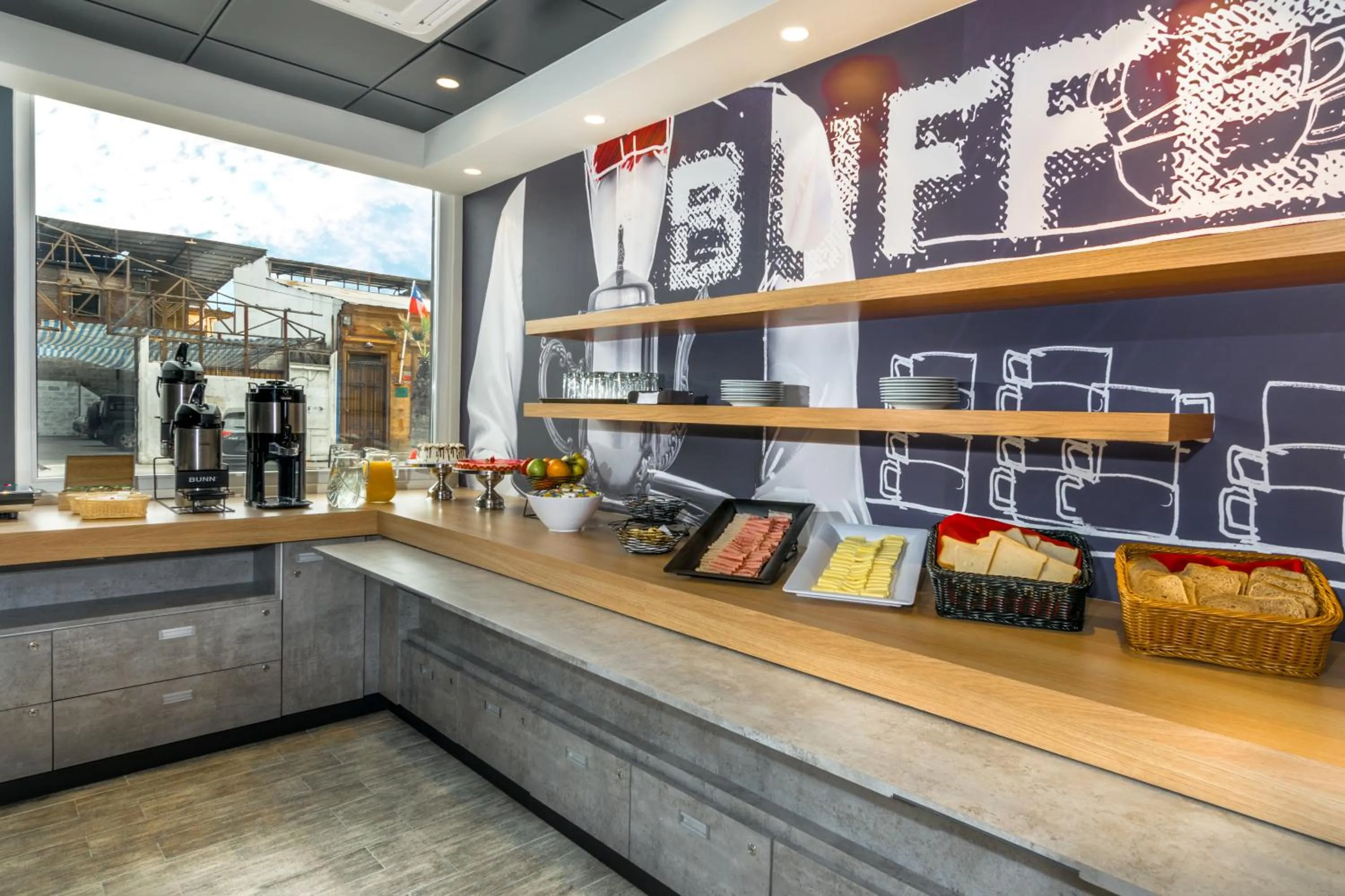 Food and drinks in ibis budget Iquique