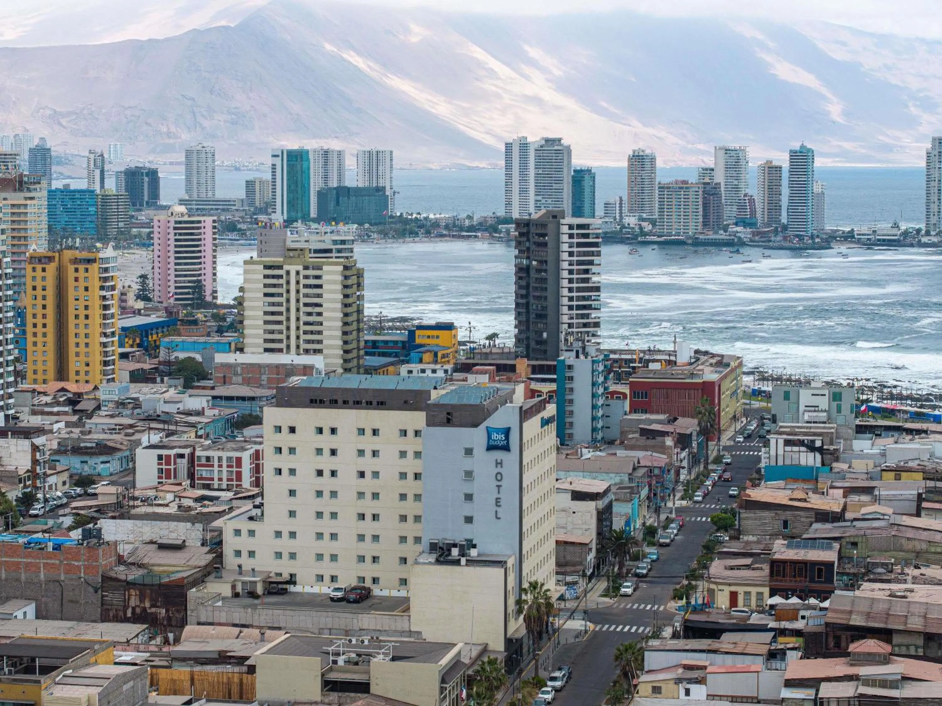 Property building in ibis budget Iquique