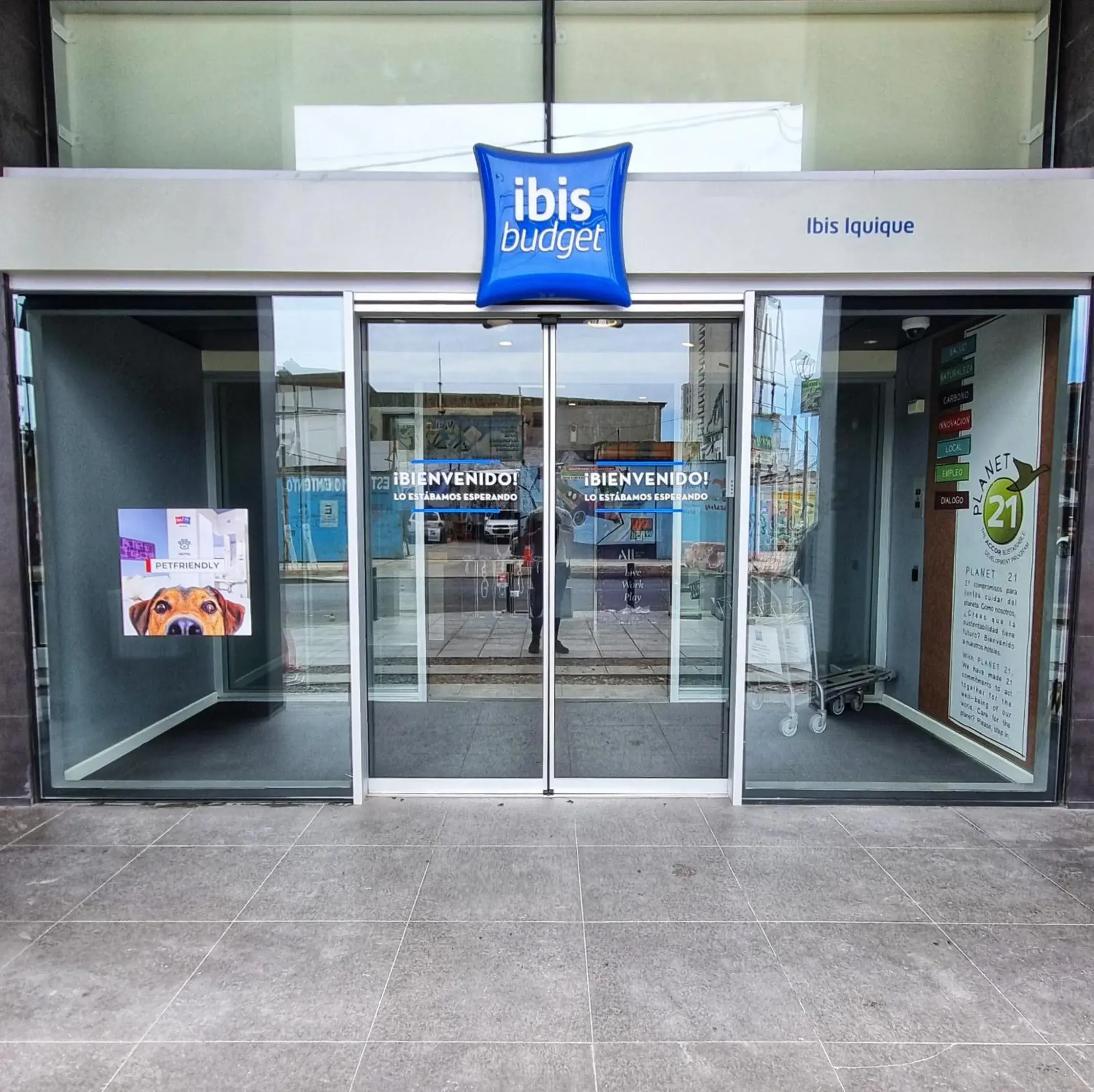 Facade/entrance in ibis budget Iquique Facade/entrance in ibis budget Iquique