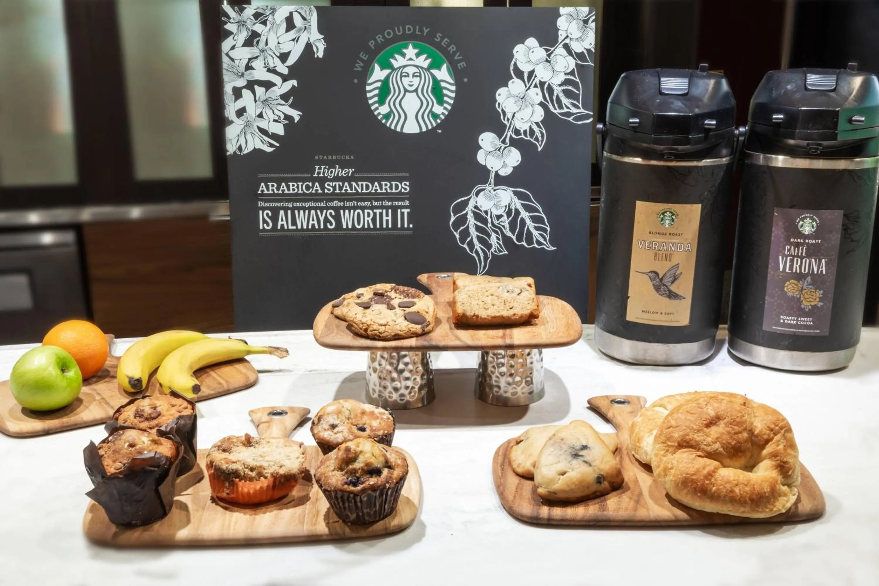 Restaurant/places to eat in Courtyard Lafayette Airport