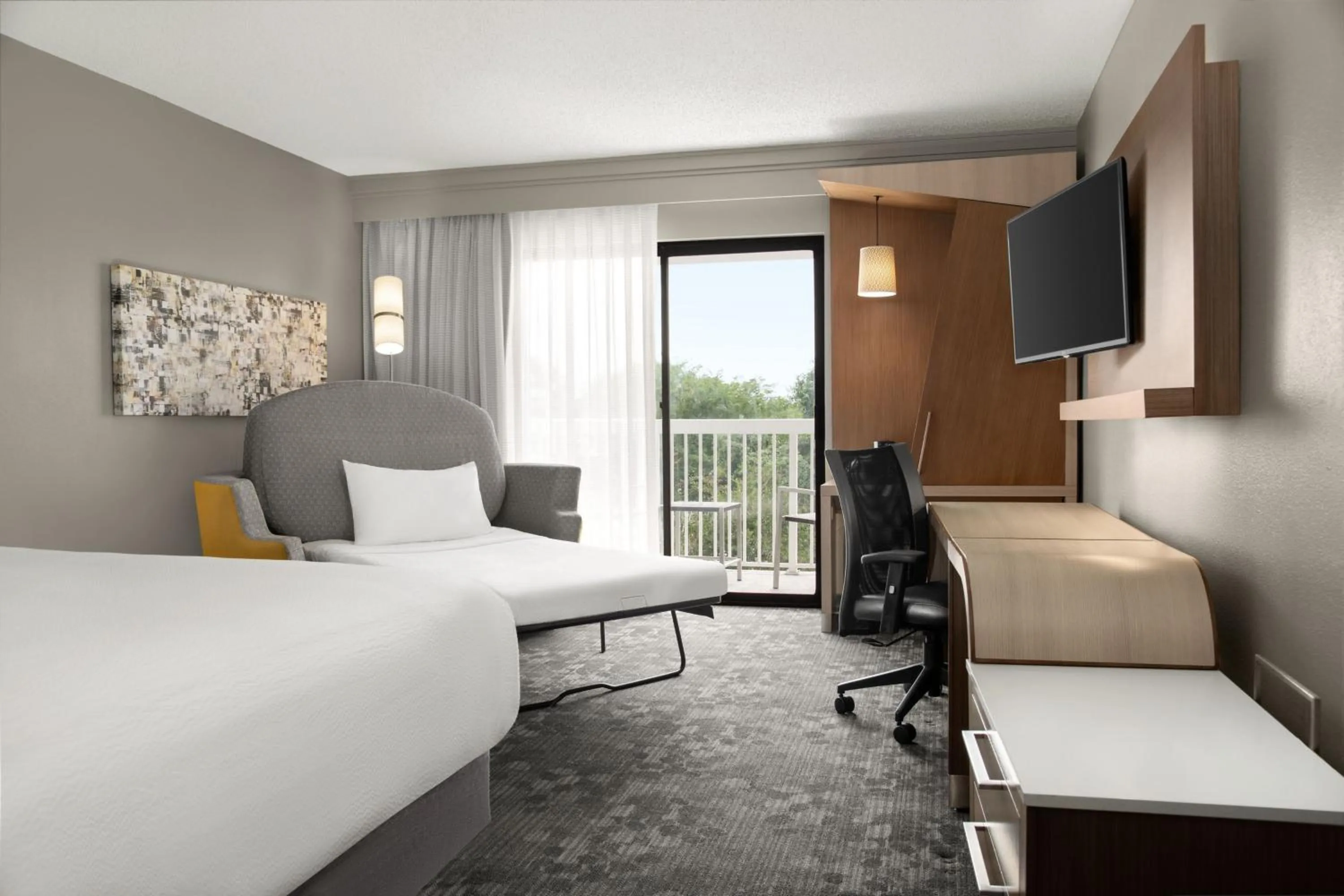 Photo of the whole room, Bed in Courtyard Lafayette Airport