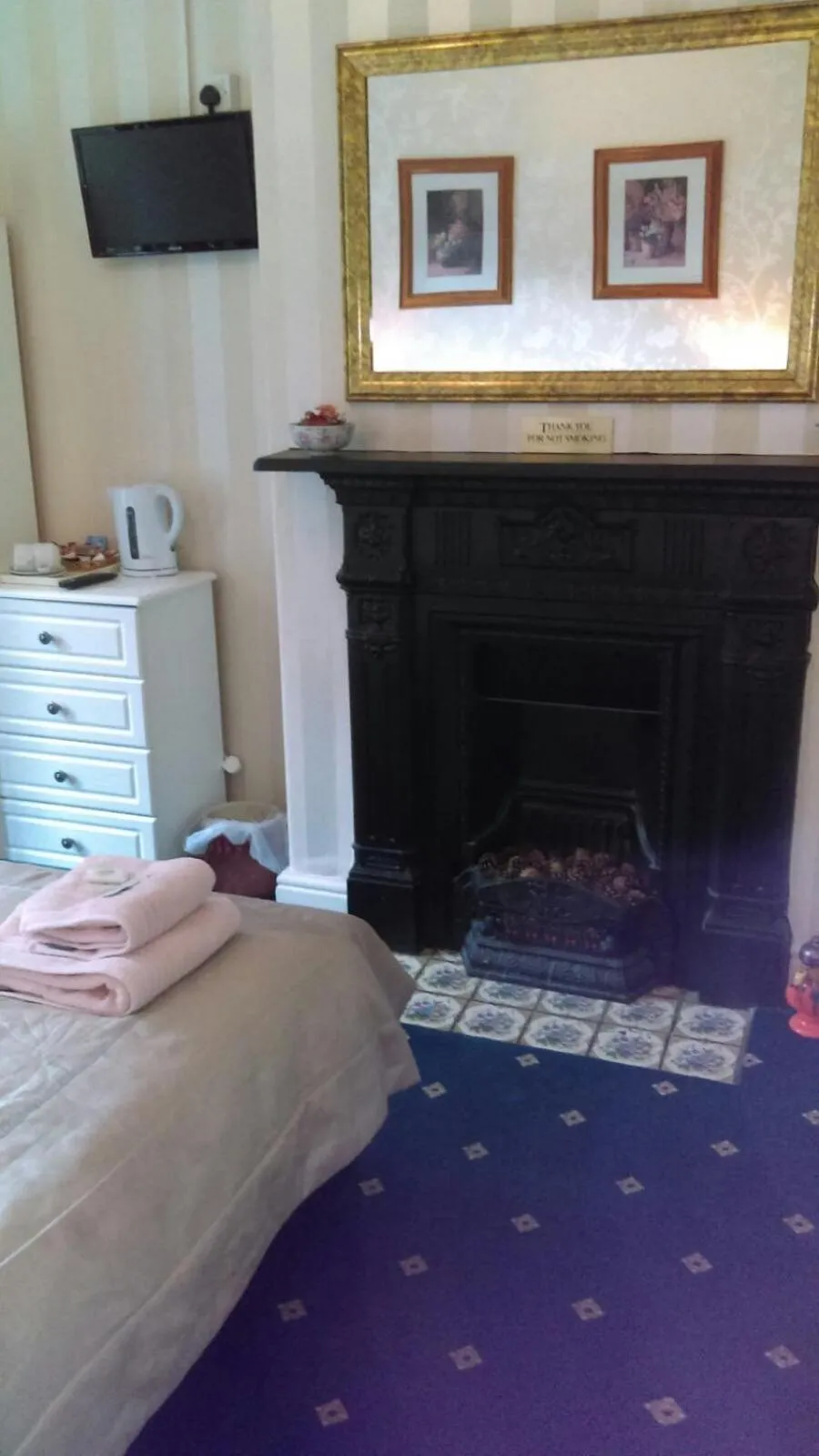 Bed in Hillcrest Guest House