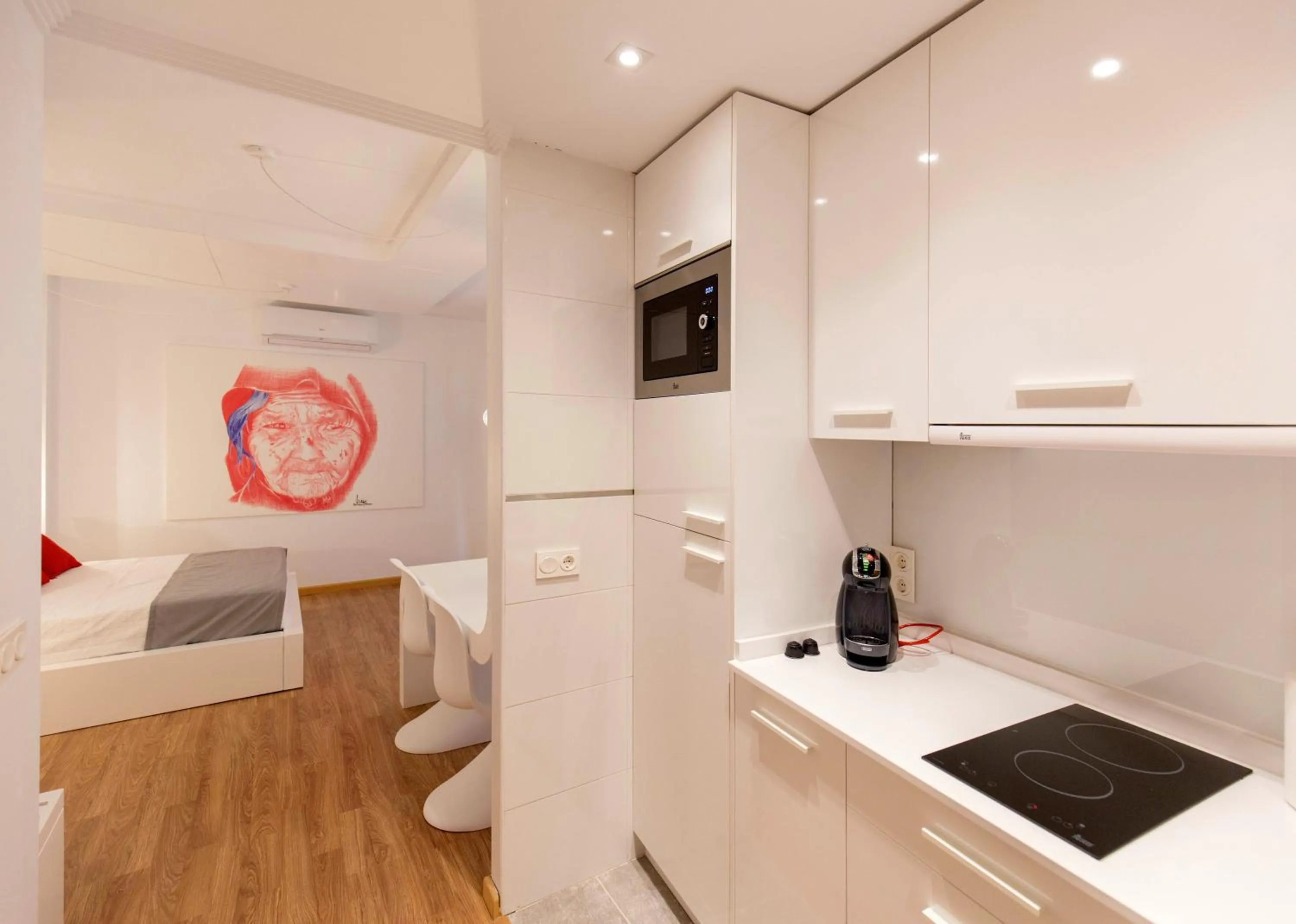 Superior Studio in Apartamentos Ele San Justo Plaza