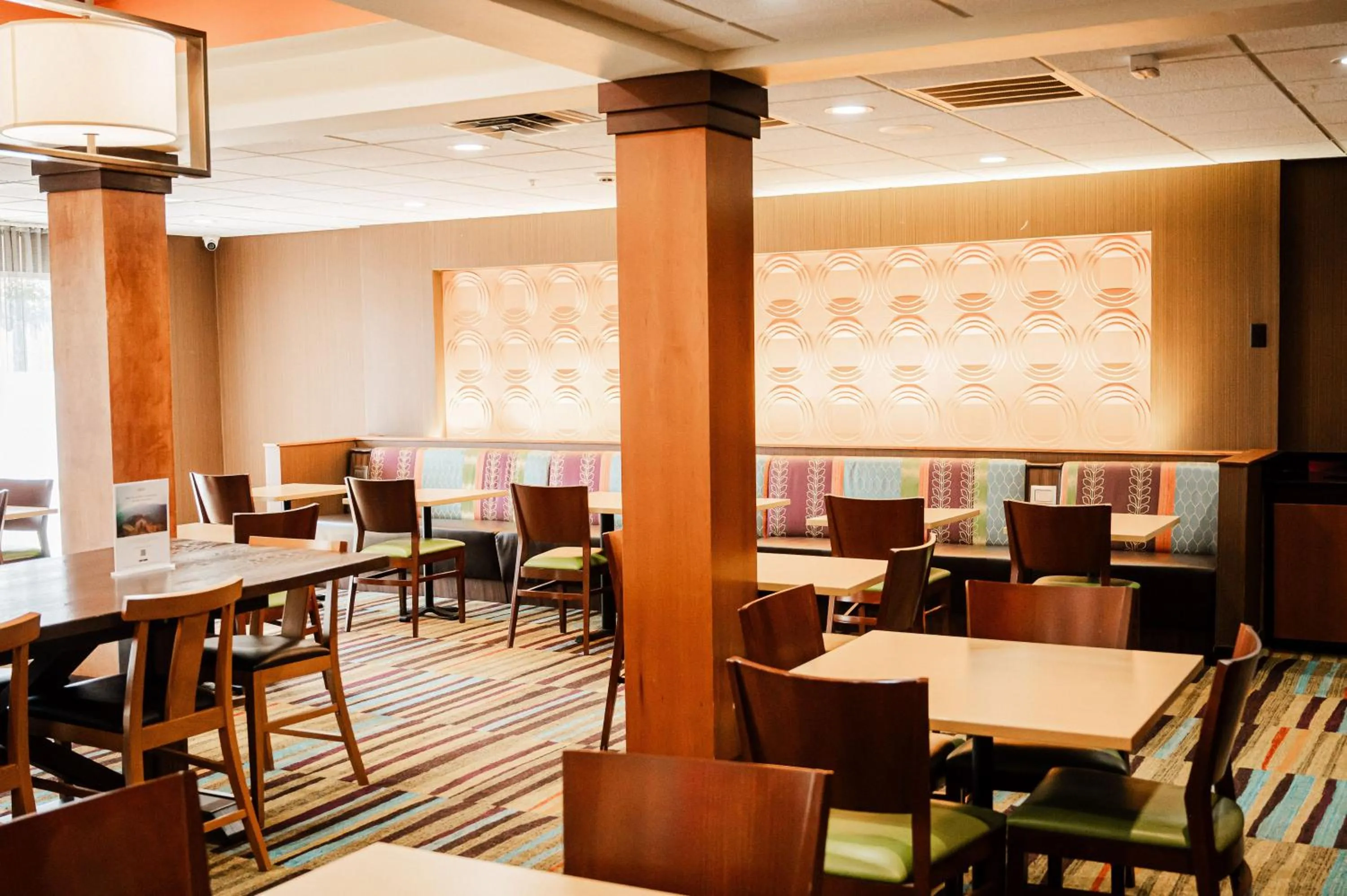 Breakfast in Fairfield by Marriott Russellville