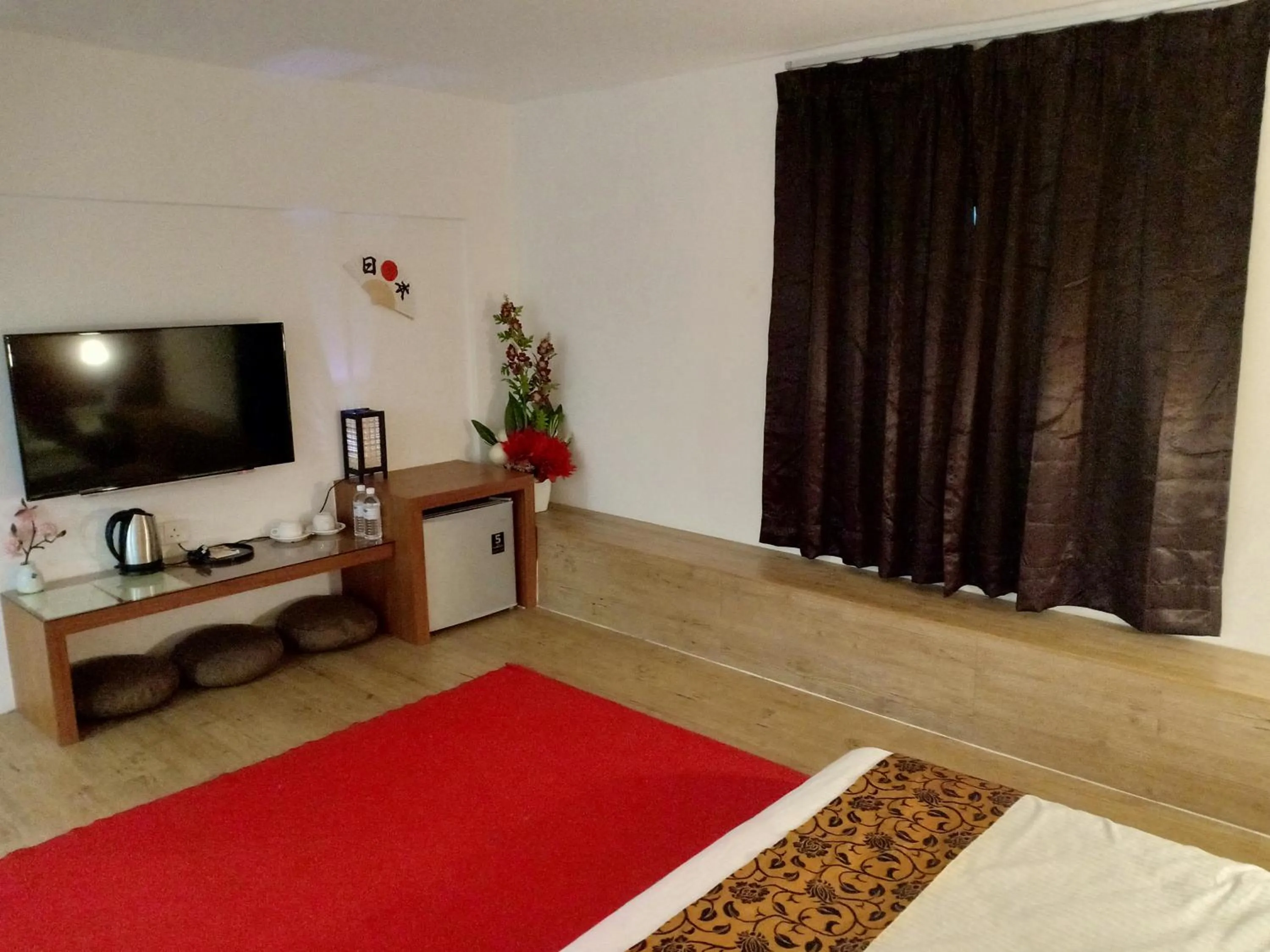 Bed in 52 The Grace hotel