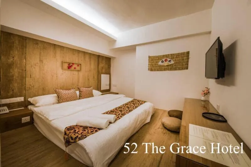 Bed in 52 The Grace hotel