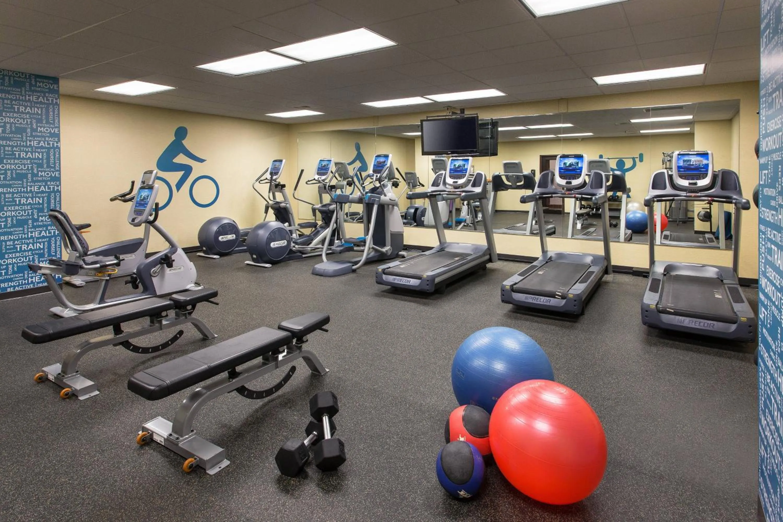 Fitness centre/facilities in The Lincoln Marriott Cornhusker Hotel