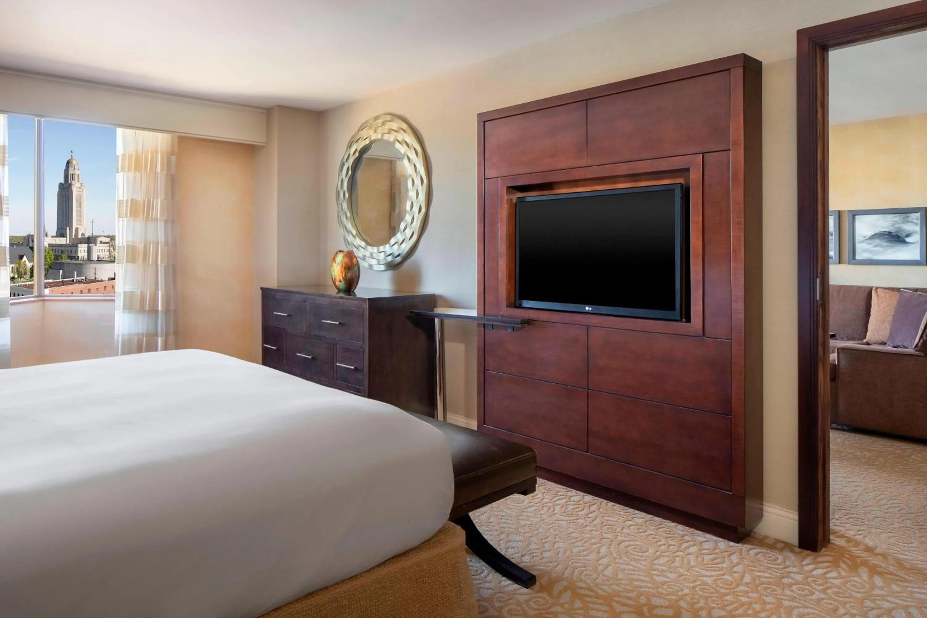 Bedroom, Bed in The Lincoln Marriott Cornhusker Hotel
