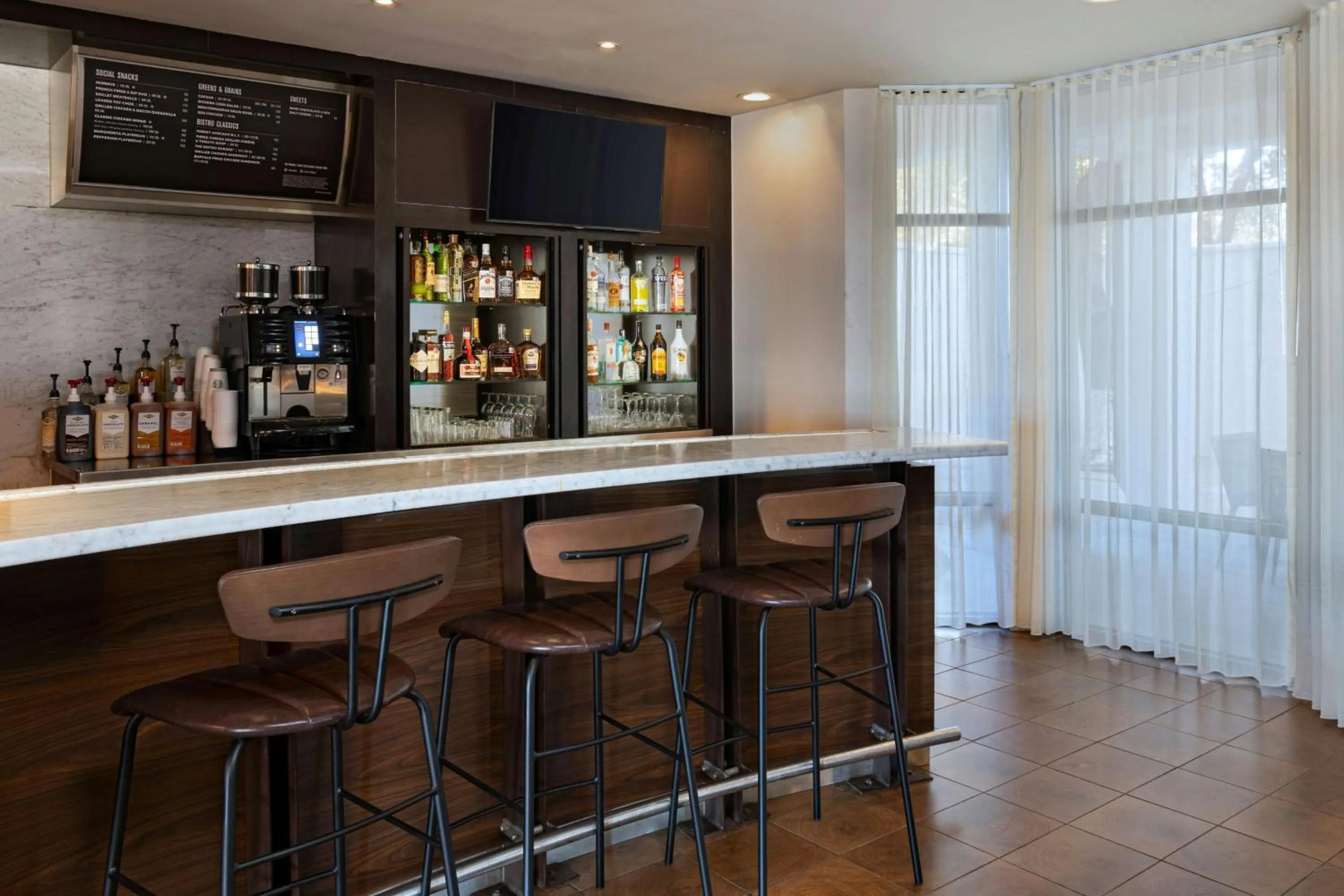 Restaurant/places to eat in Courtyard by Marriott Laredo