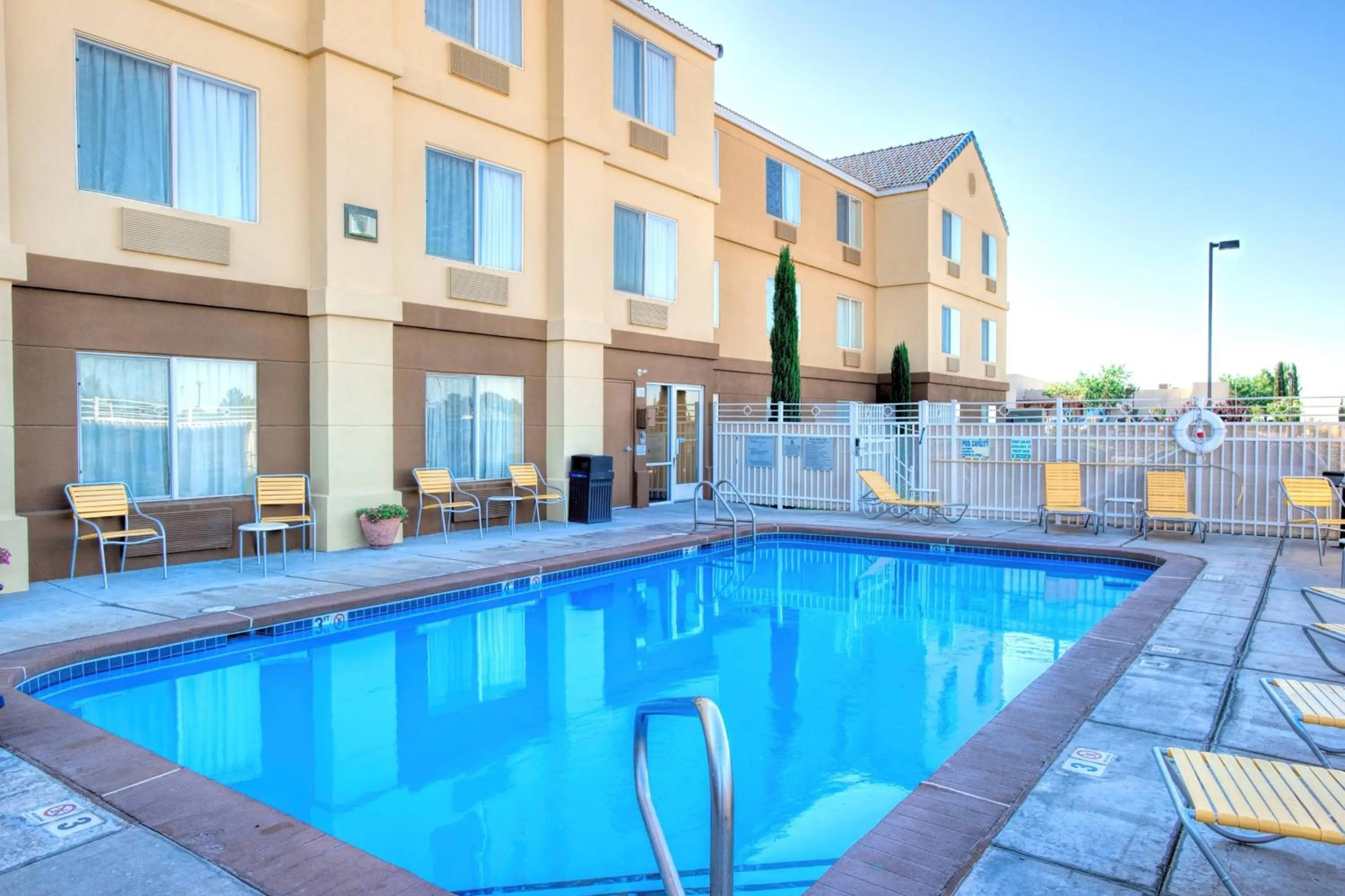 Swimming pool in Fairfield Inn by Marriott Las Cruces