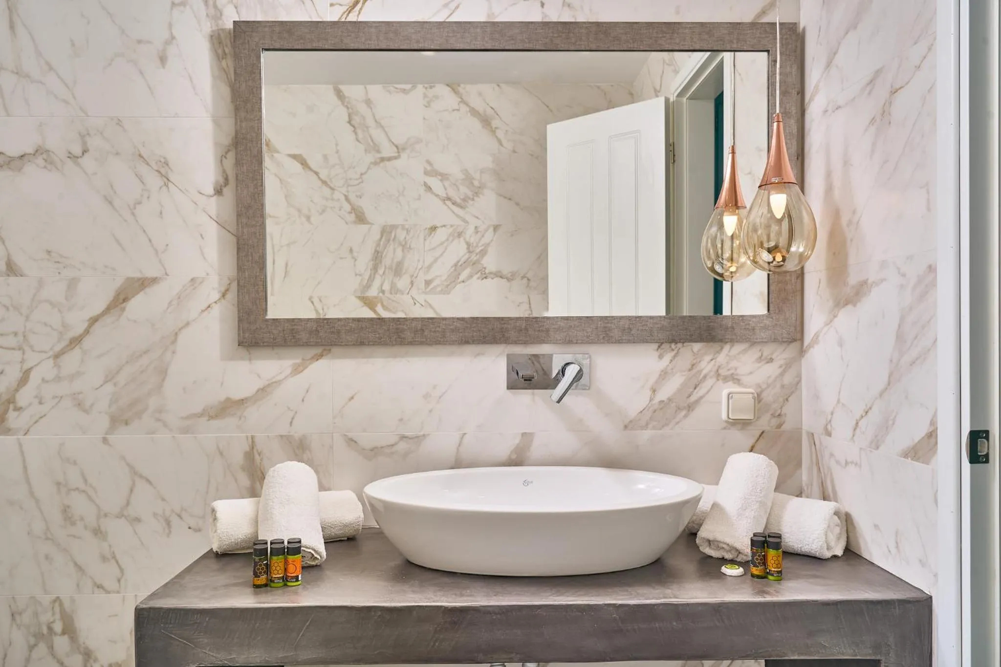 Arte & Mare Elia Luxury Suites and Villas