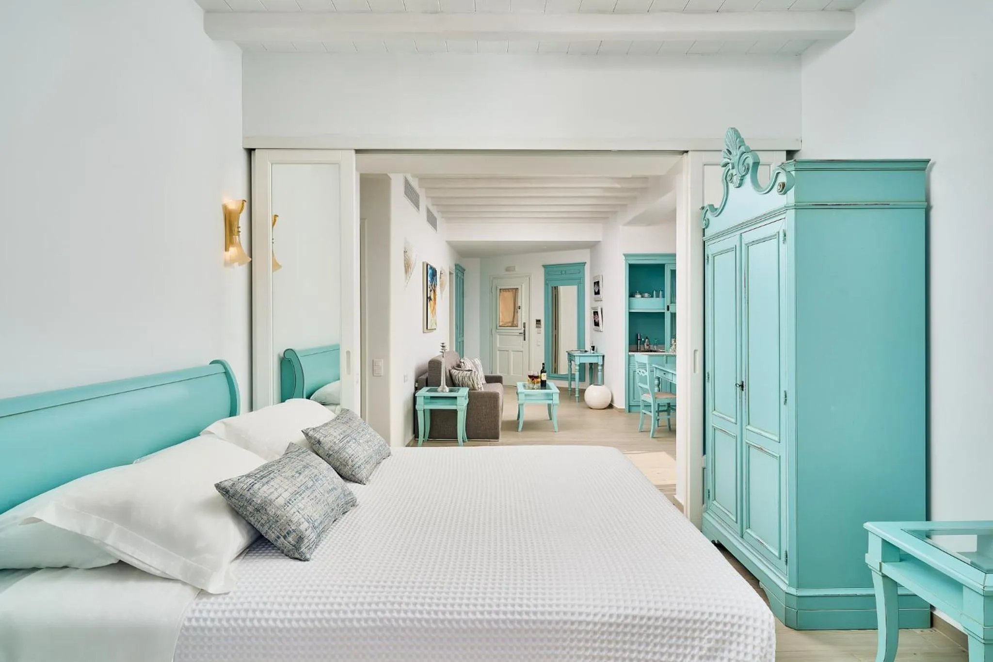 Bed in Arte & Mare Elia Luxury Suites and Villas