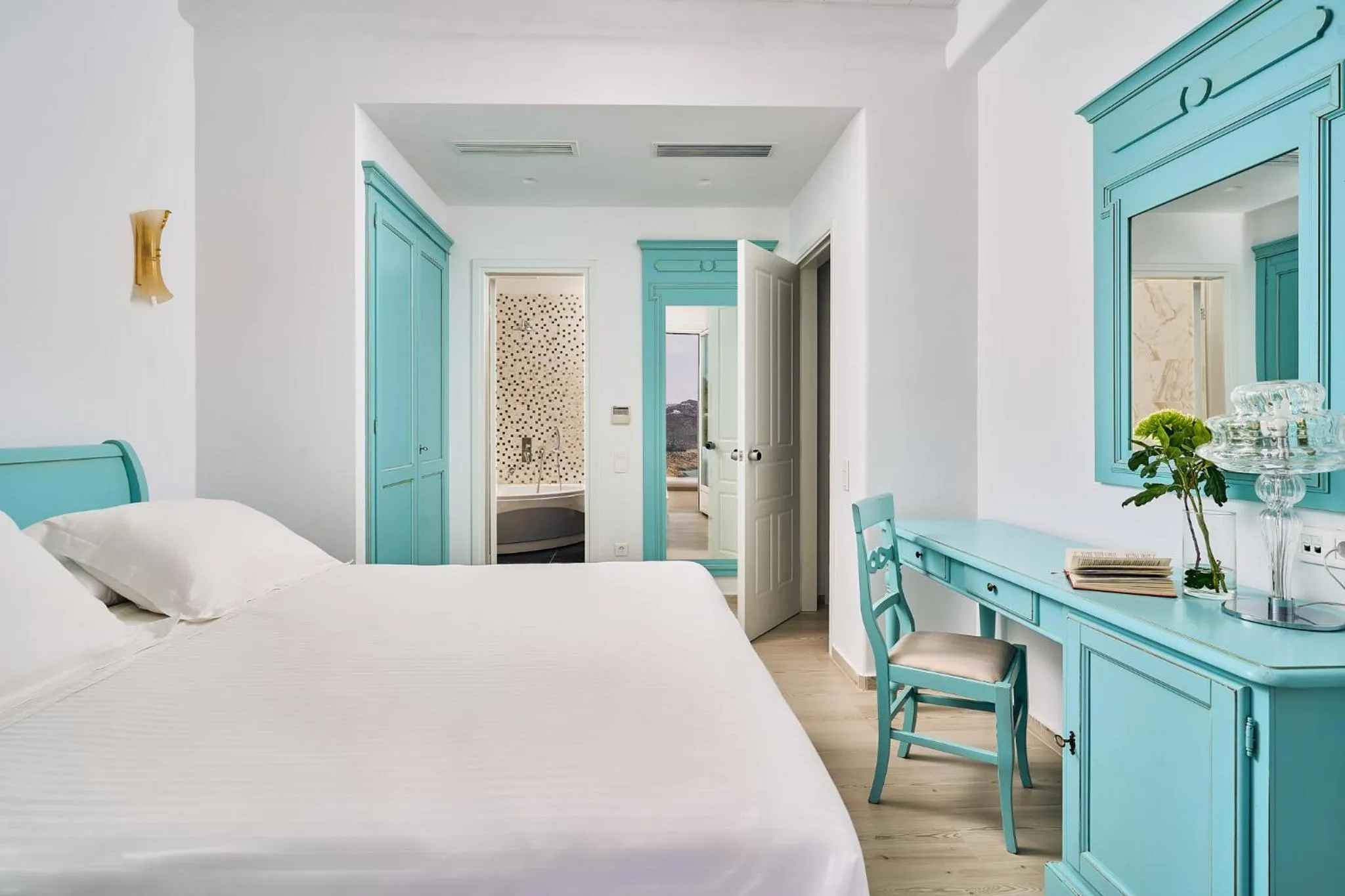 Bed in Arte & Mare Elia Luxury Suites and Villas