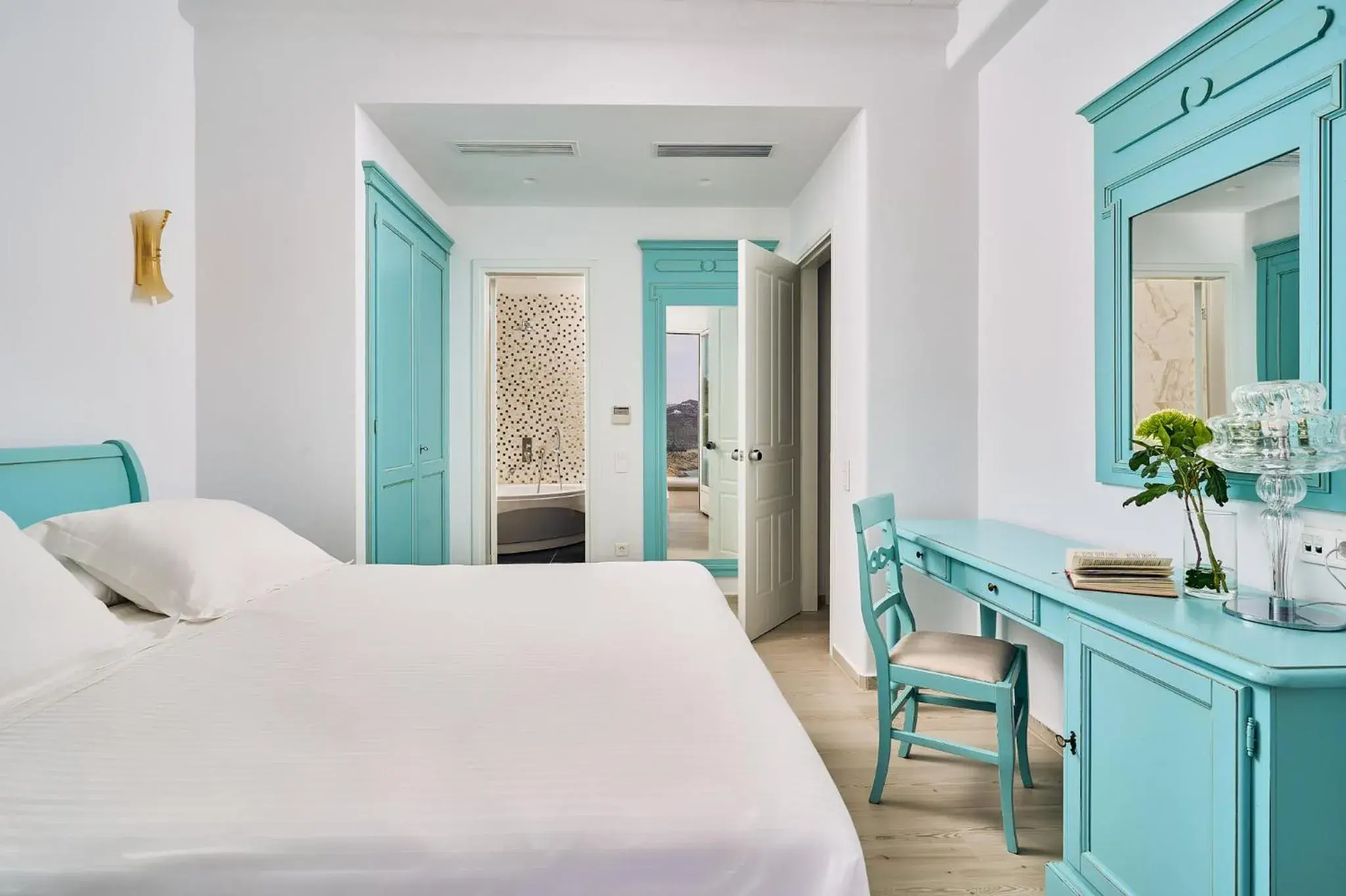 Bed in Arte & Mare Elia Luxury Suites and Villas Bed in Arte & Mare Elia Luxury Suites and Villas