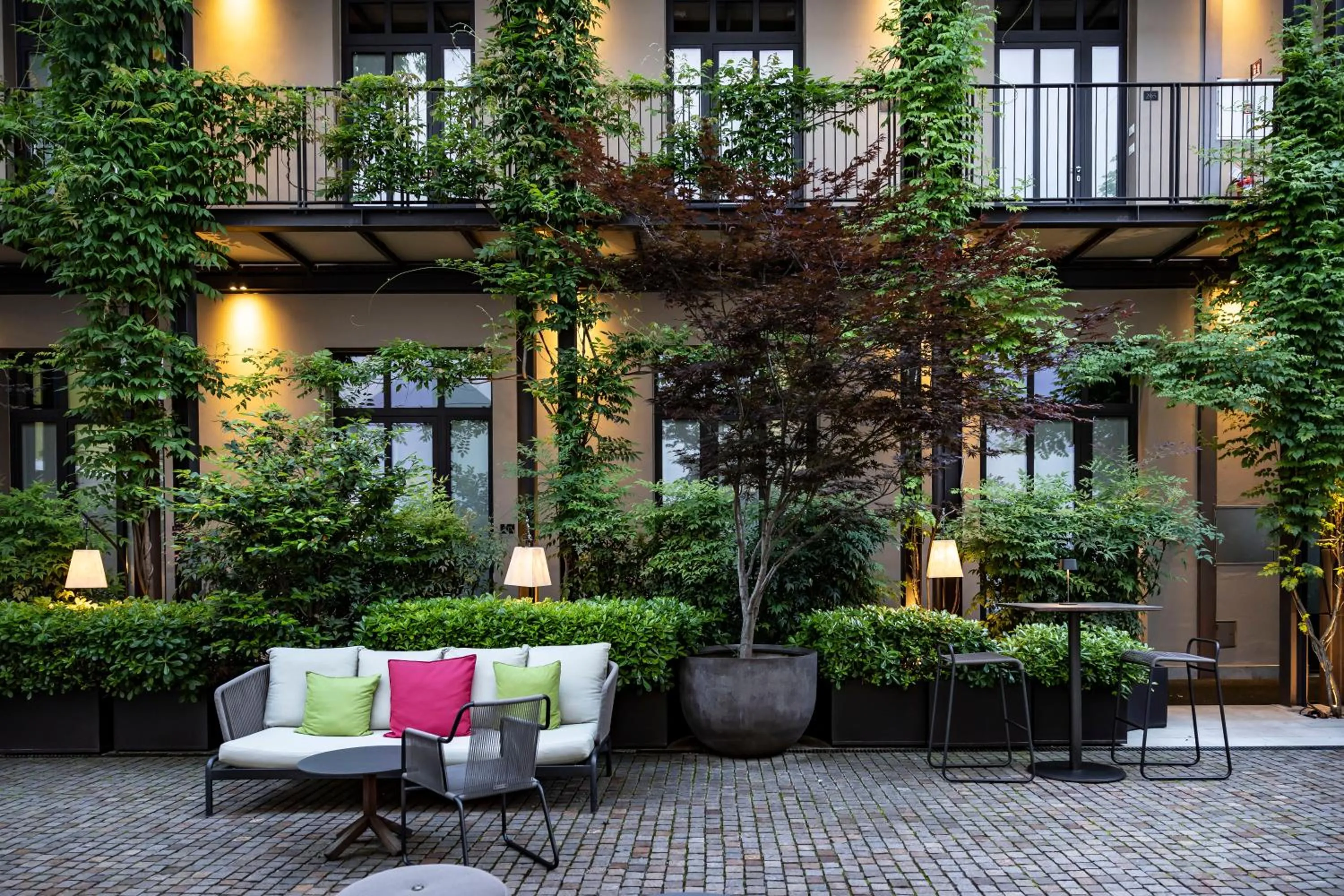 Inner courtyard view in Savona 18 Suites