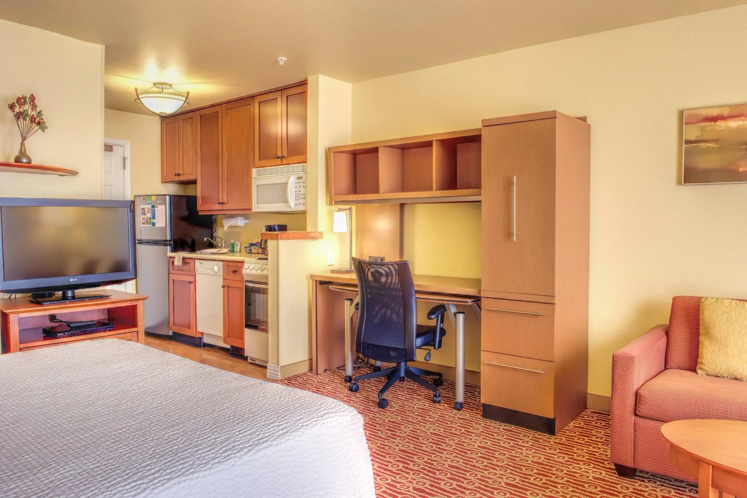 Photo of the whole room in TownePlace Suites by Marriott Las Cruces