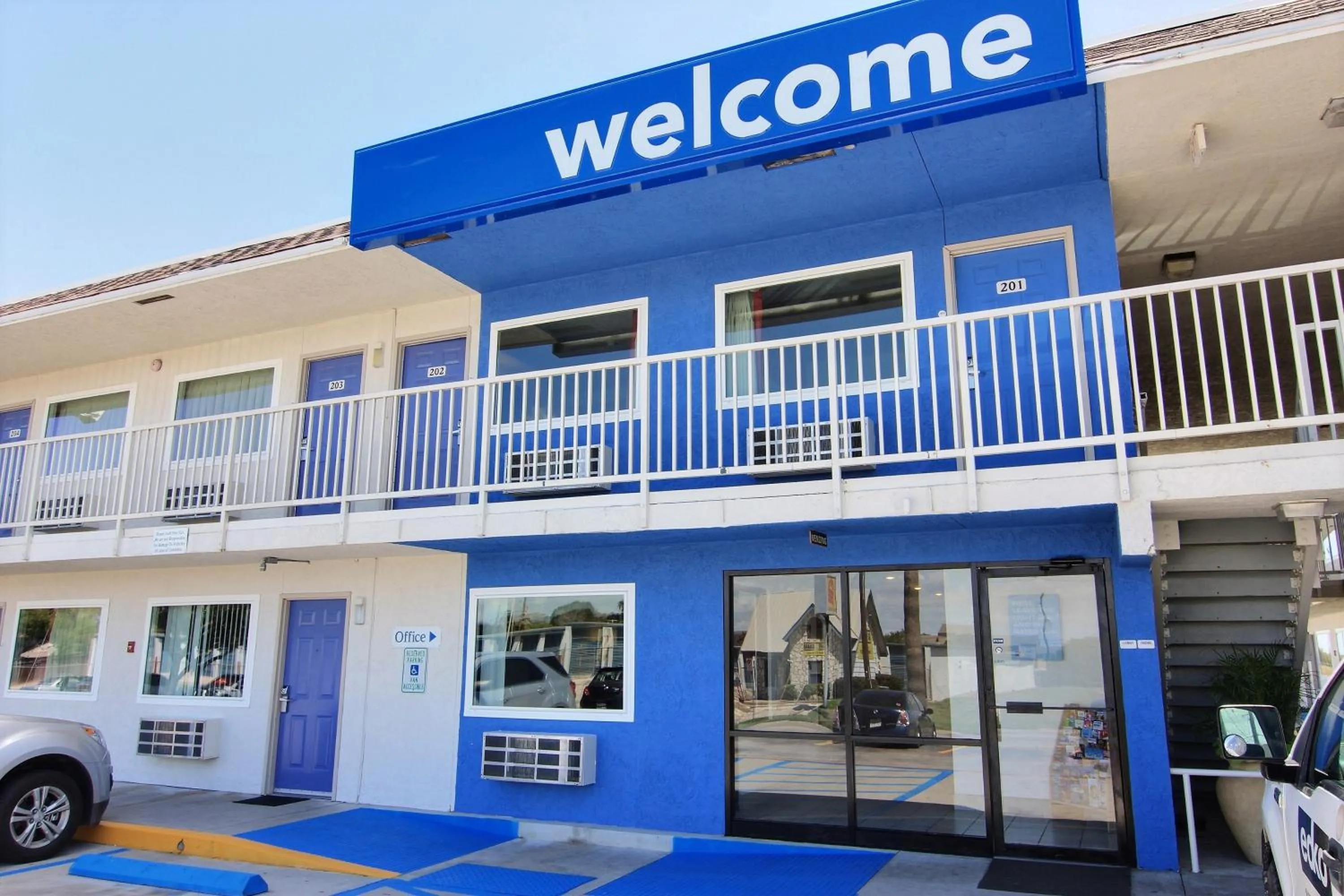 Facade/entrance in Motel 6-Corpus Christi, TX - East - North Padre Island