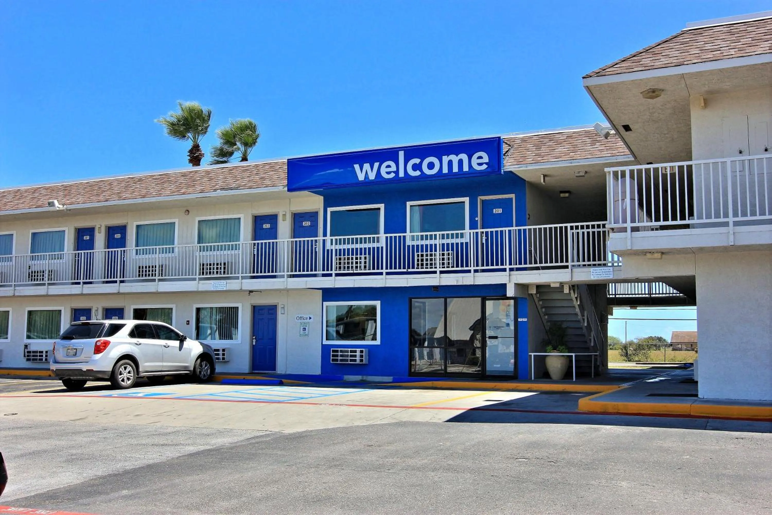 Facade/entrance in Motel 6-Corpus Christi, TX - East - North Padre Island